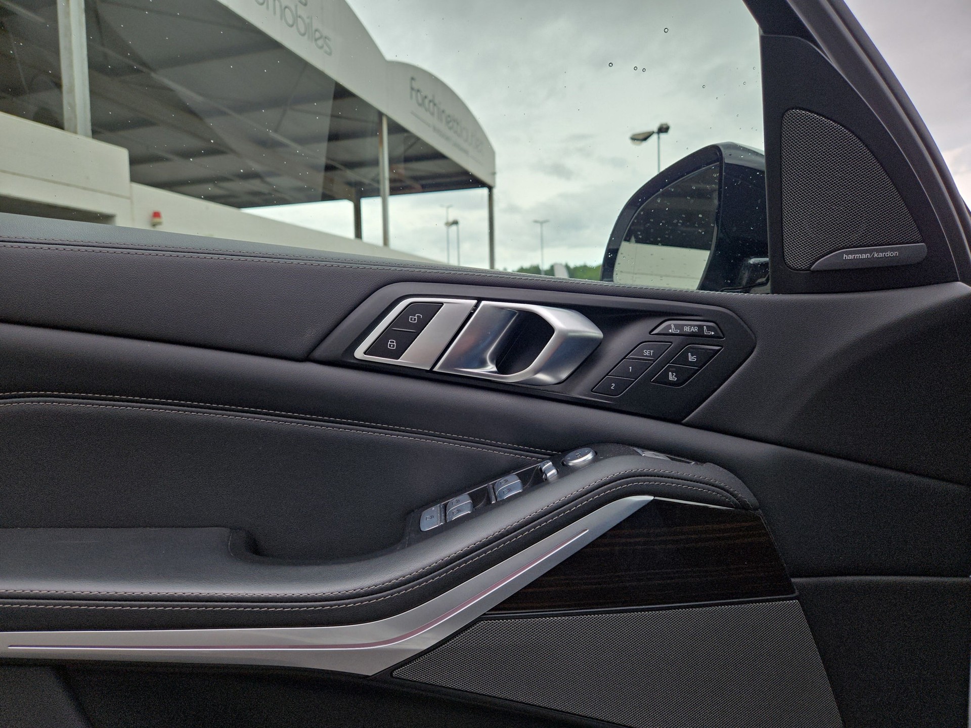 BMW X7 xDrive 48V 40d M Sport Pro Steptronic-image-15