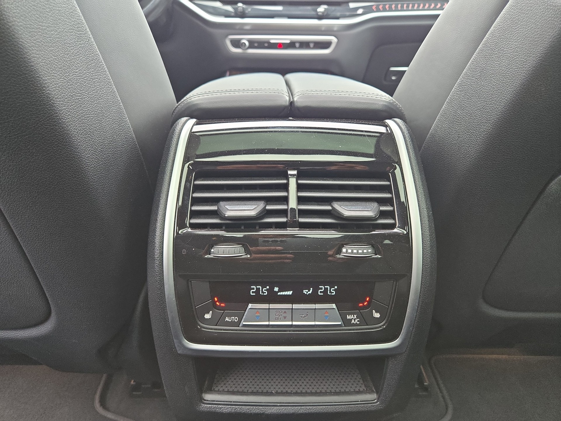 BMW X7 xDrive 48V 40d M Sport Pro Steptronic-image-16