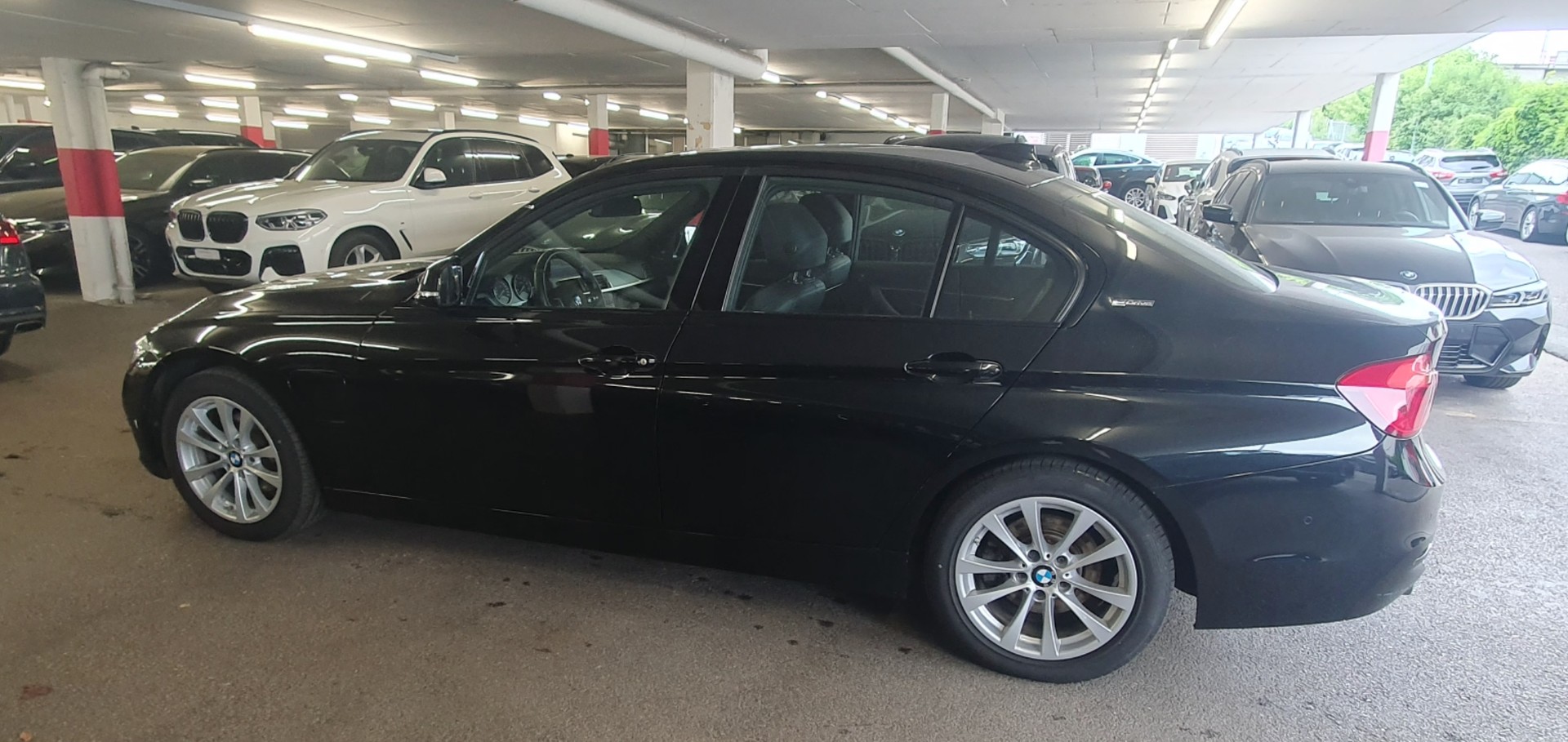 BMW 330e iPerformance M Sport Steptronic-image-2