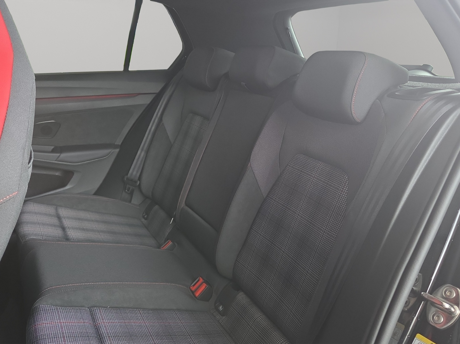 VW Golf 2.0 TSI GTI DSG-image-8