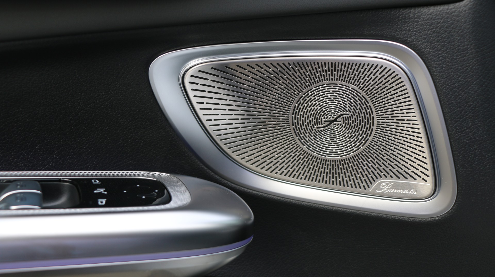 MERCEDES-BENZ AMG CLE 53 4MATIC+ Cabriolet-image-12