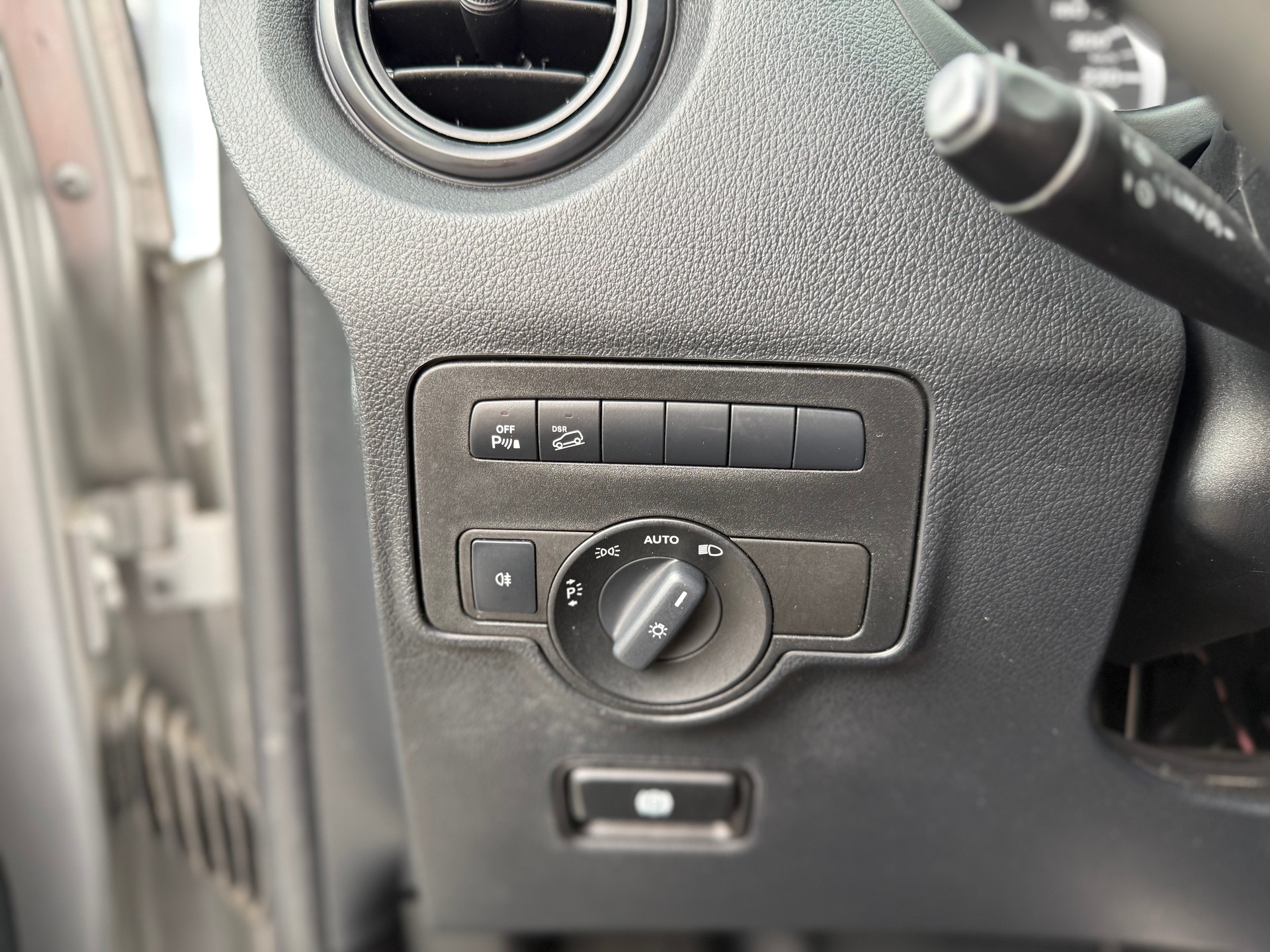 MERCEDES-BENZ Vito 116 BlueTec Tourer Pro 4Matic 7G-Tronic 5-Plätzer-image-22