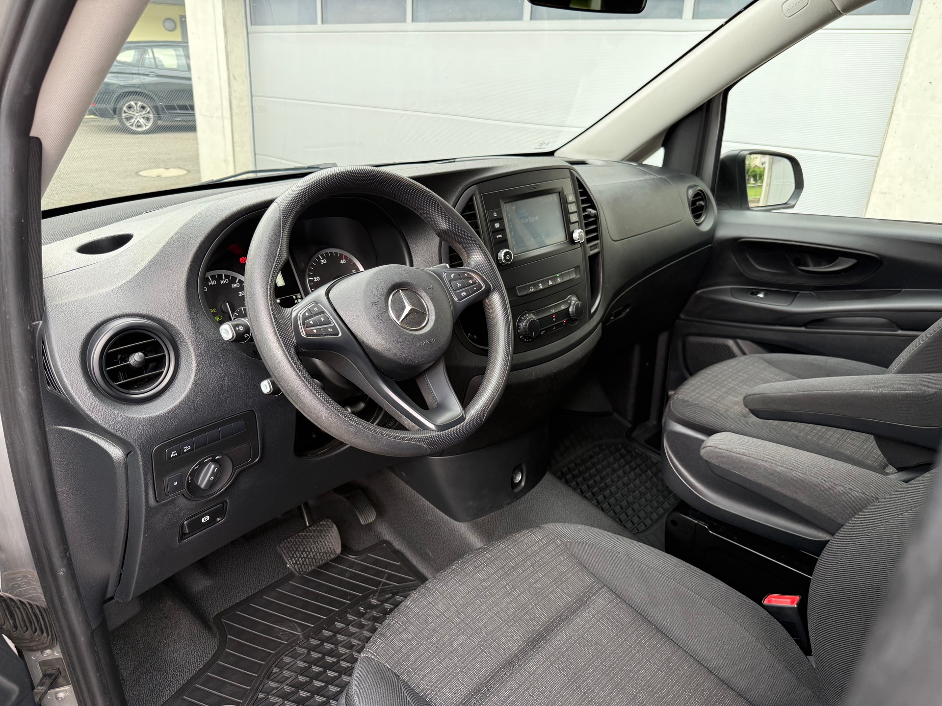 MERCEDES-BENZ Vito 116 BlueTec Tourer Pro 4Matic 7G-Tronic 5-Plätzer-image-8