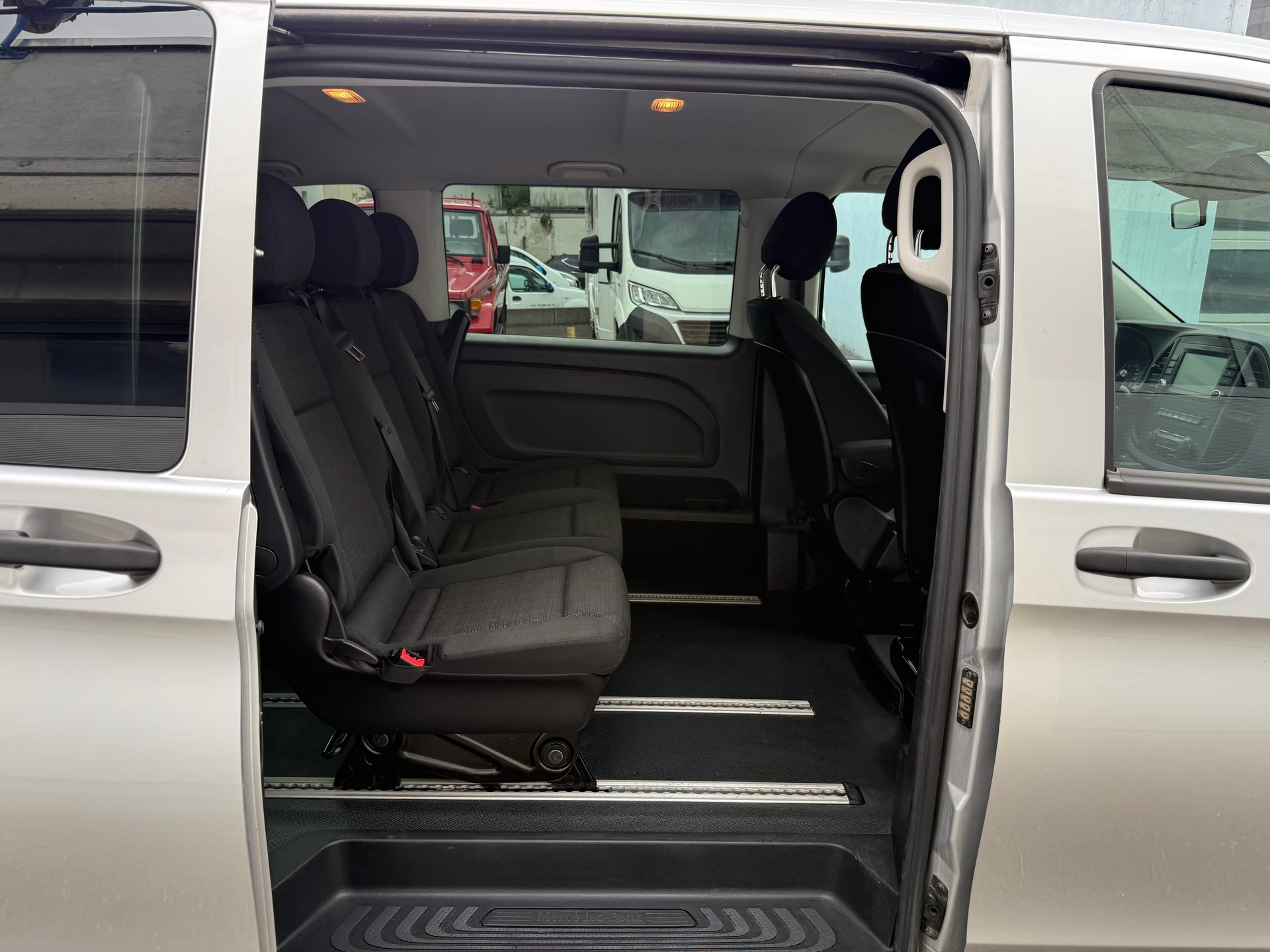 MERCEDES-BENZ Vito 116 BlueTec Tourer Pro 4Matic 7G-Tronic 5-Plätzer-image-24