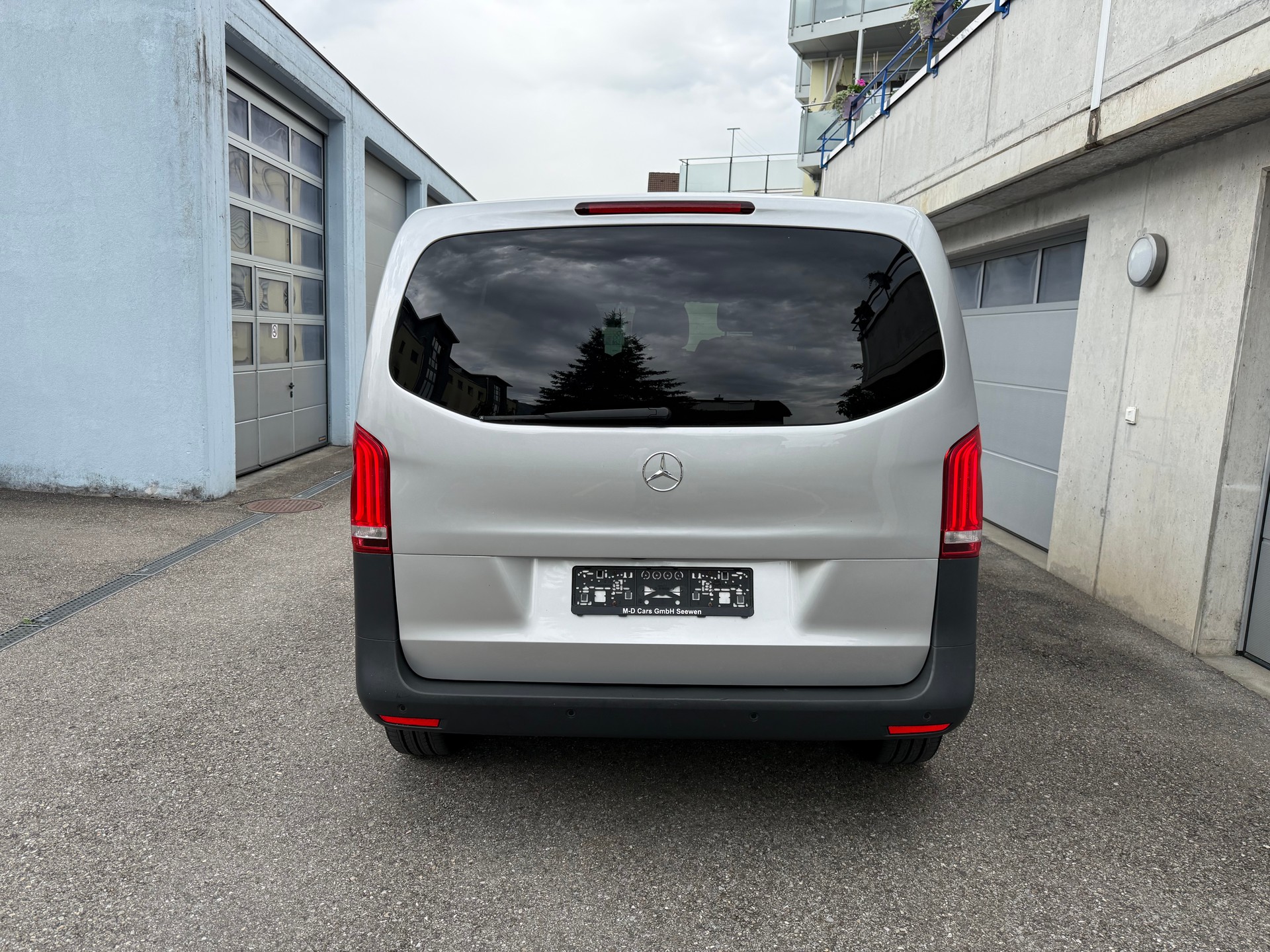 MERCEDES-BENZ Vito 116 BlueTec Tourer Pro 4Matic 7G-Tronic 5-Plätzer-image-4