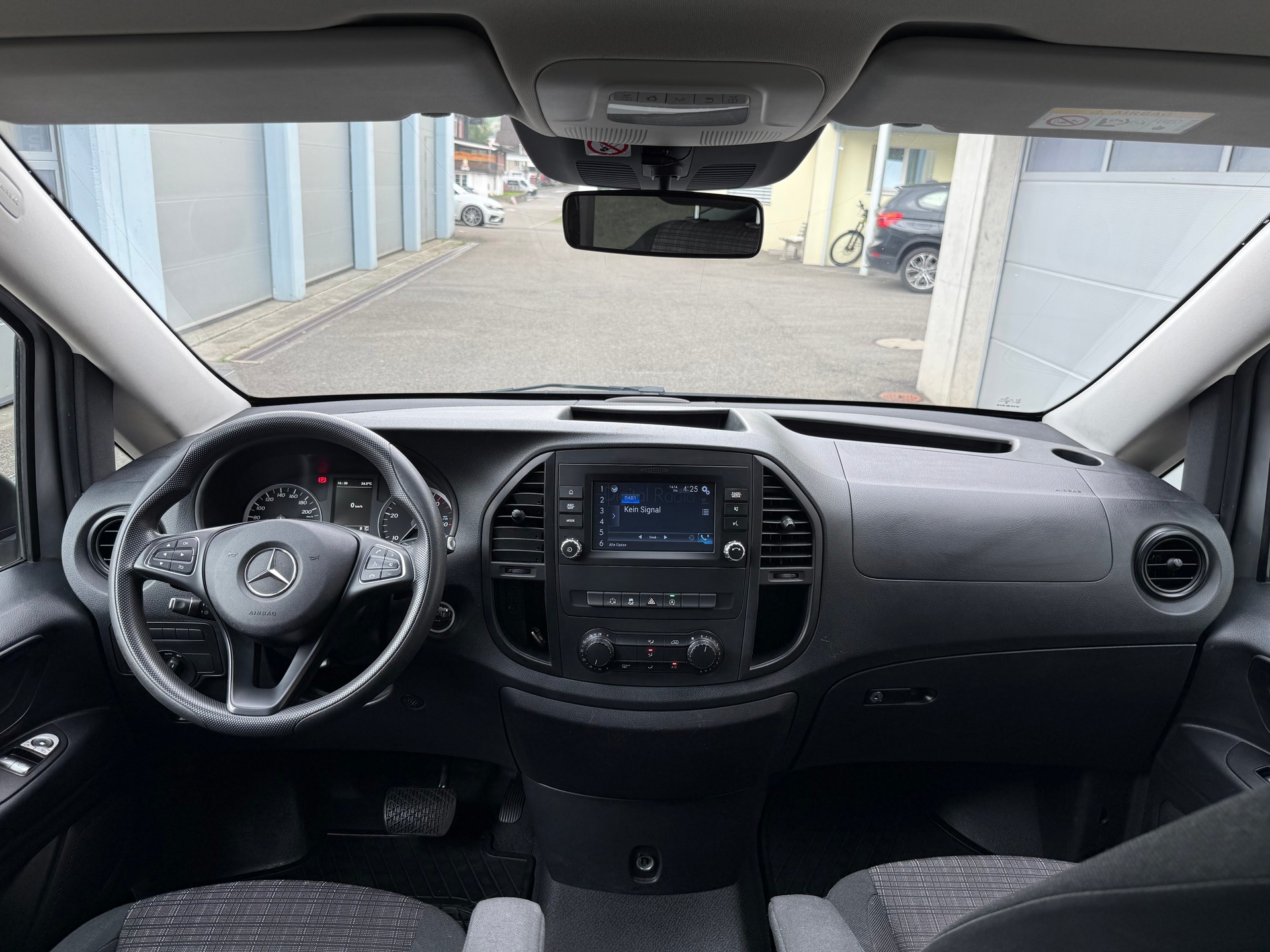 MERCEDES-BENZ Vito 116 BlueTec Tourer Pro 4Matic 7G-Tronic 5-Plätzer-image-20