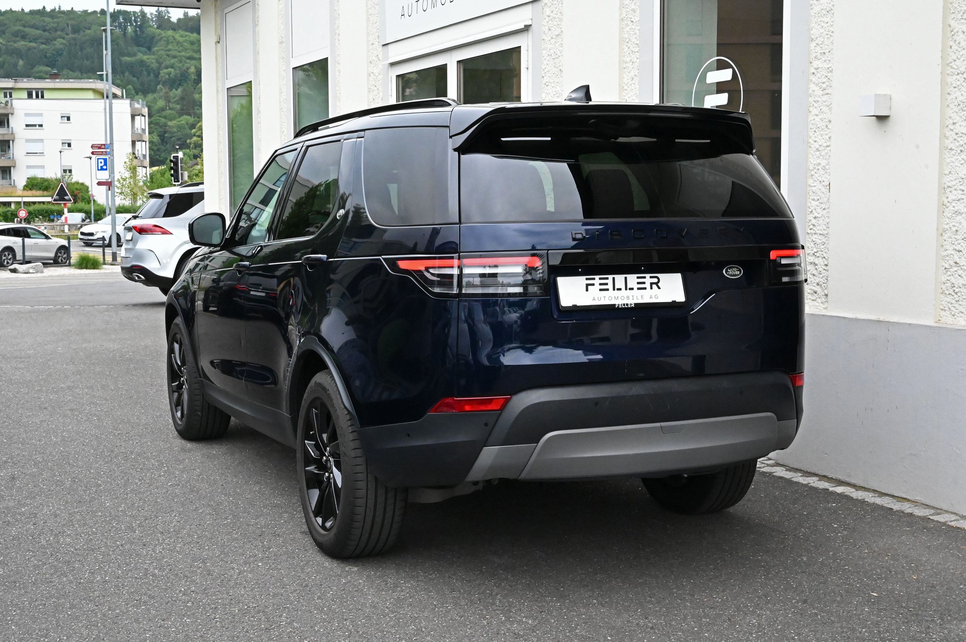 LAND ROVER Discovery 2.0 SD4 SE Automatic-image-7
