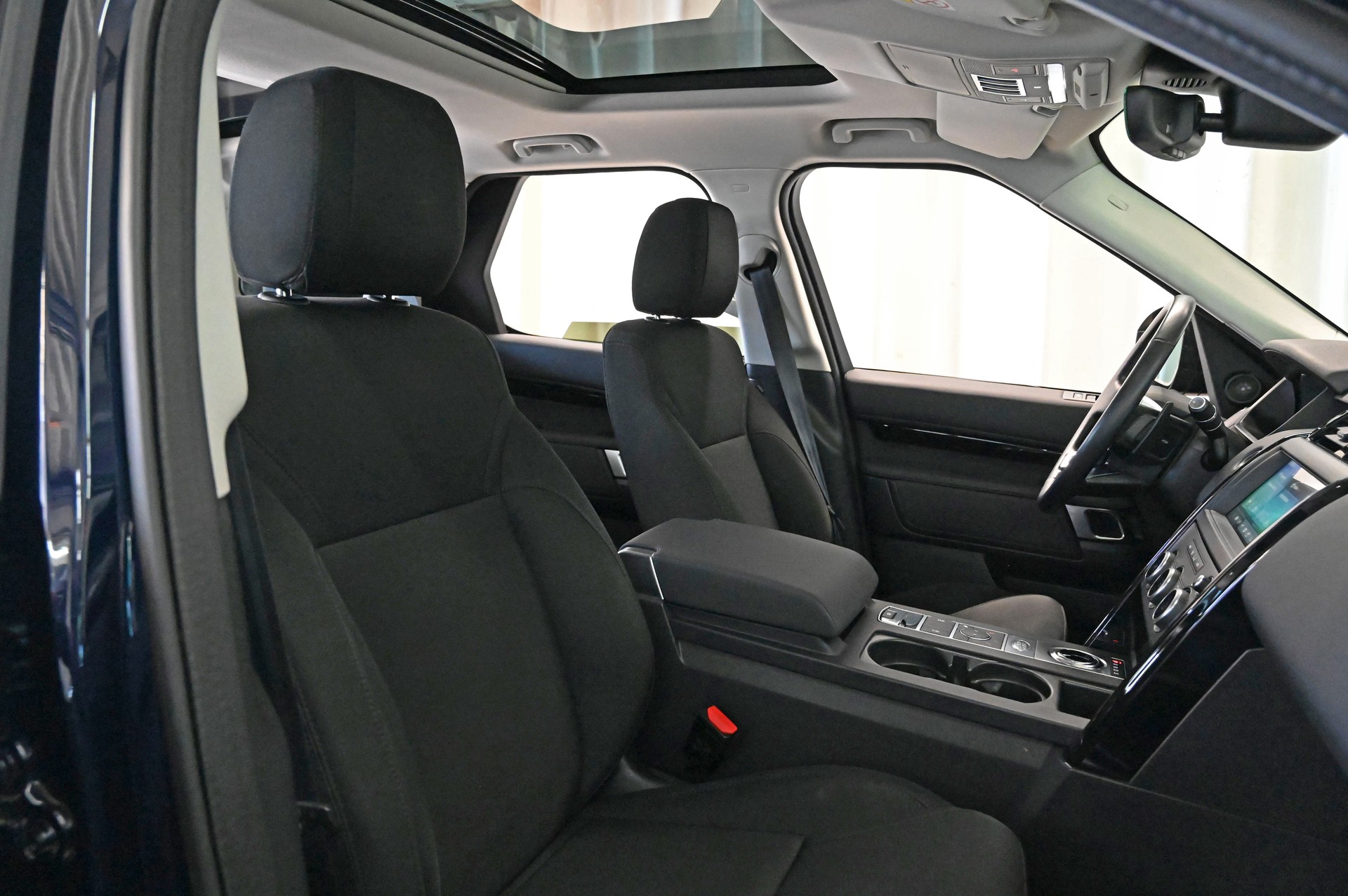 LAND ROVER Discovery 2.0 SD4 SE Automatic-image-17