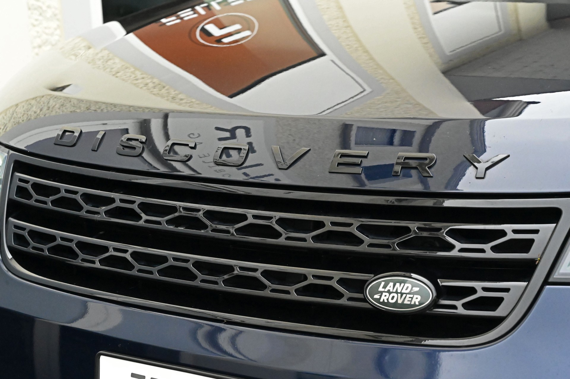 LAND ROVER Discovery 2.0 SD4 SE Automatic-image-4