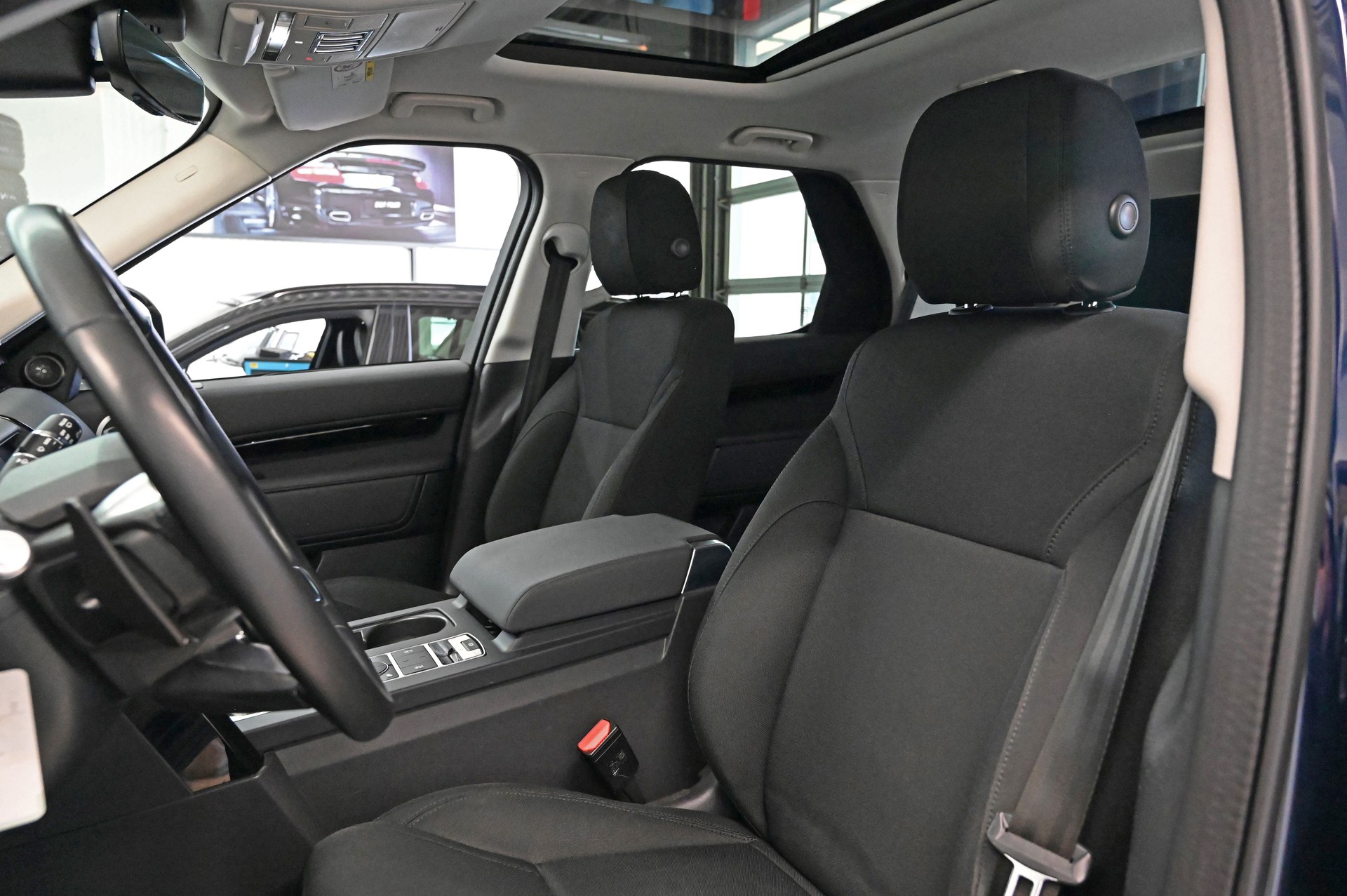 LAND ROVER Discovery 2.0 SD4 SE Automatic-image-9
