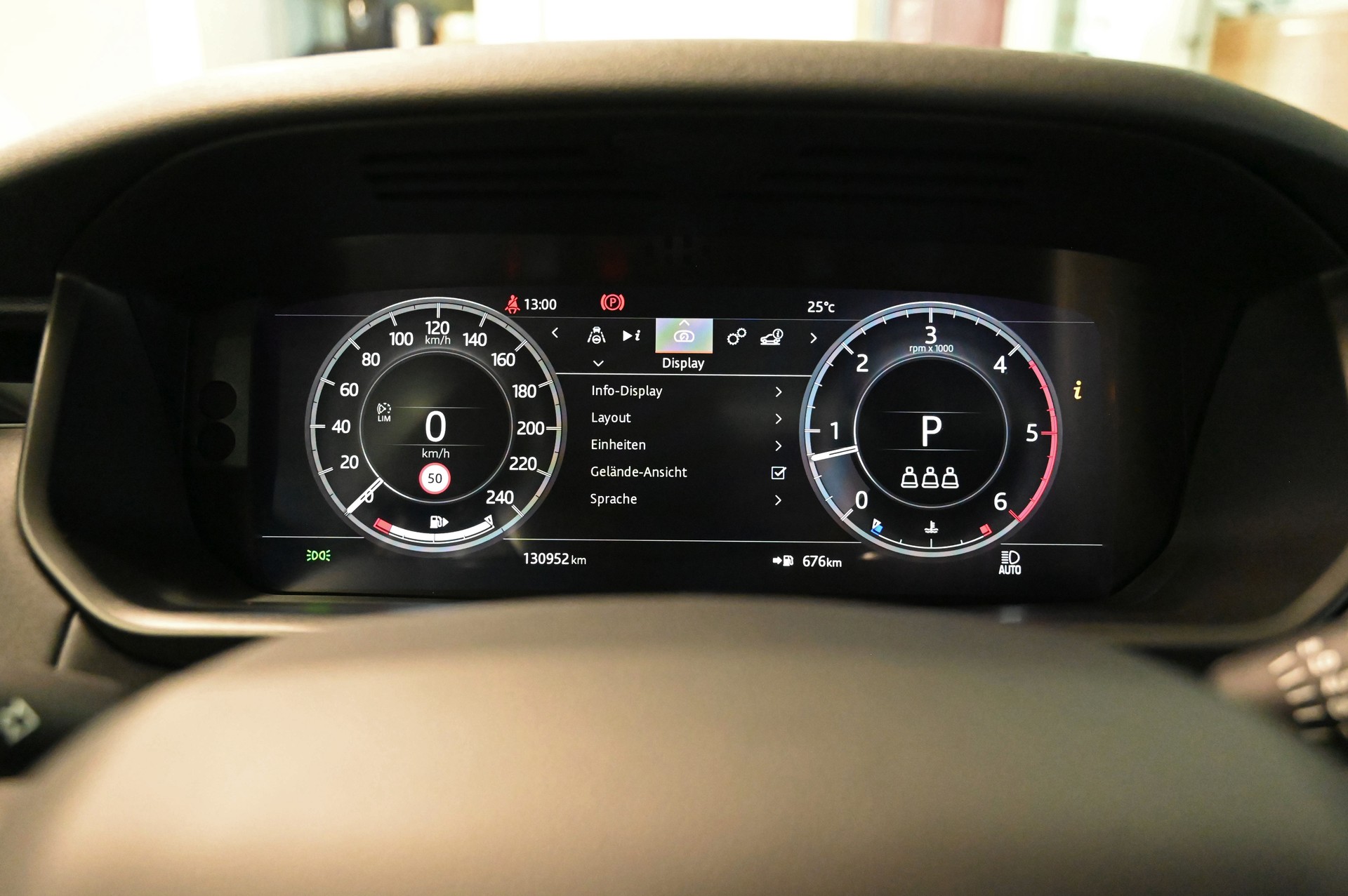 LAND ROVER Discovery 2.0 SD4 SE Automatic-image-11