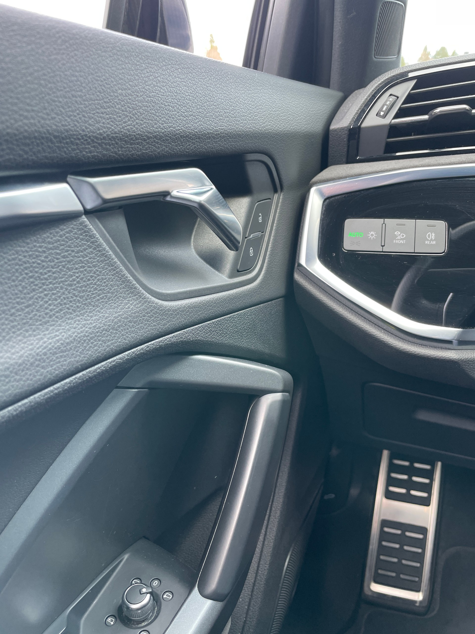 AUDI RS Q3 2.5 TFSI quattro S tronic-image-21