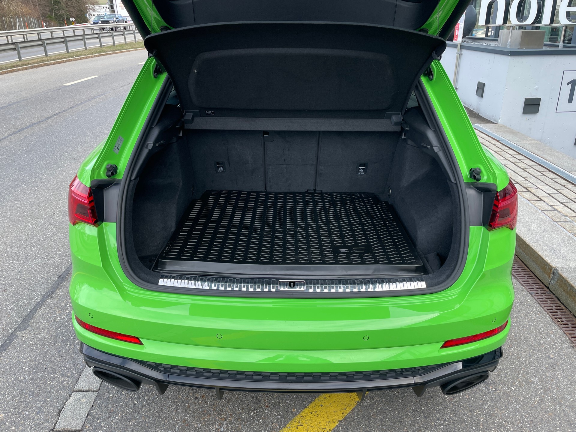 AUDI RS Q3 2.5 TFSI quattro S tronic-image-6
