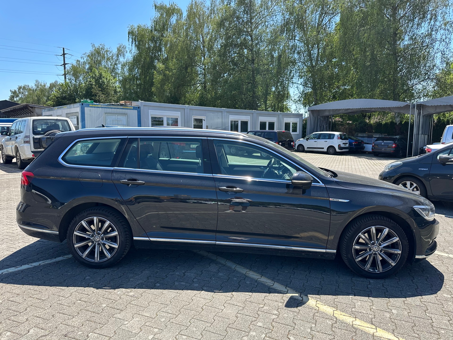 VW Passat Variant 2.0 TDI BMT Highline DSG 4Motion-image-4