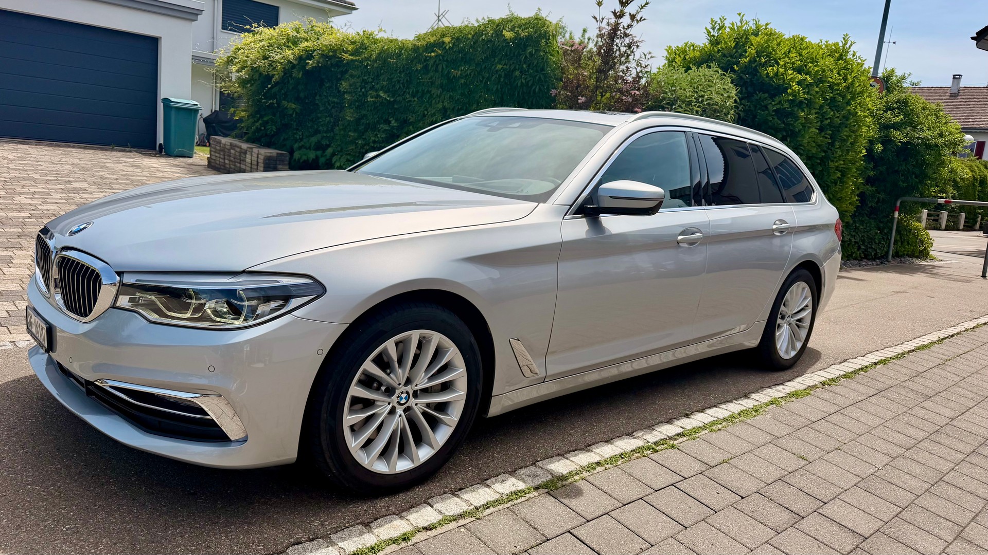 BMW 530i xDrive-image-1