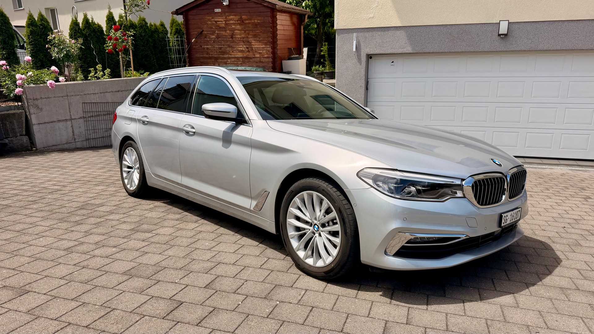 BMW 530i xDrive-image-0