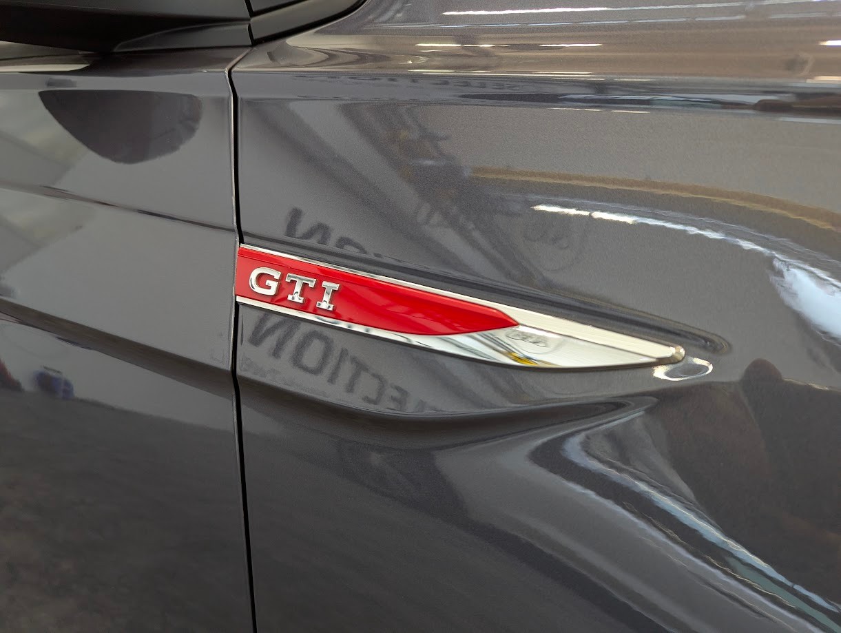 VW Polo 2.0 TSI GTI DSG*1.HAND WERKSGAR IQ-MATRIX LED SITZHEIZUNG KLIMAAUTO FULL-ASSISTS WIRELESS-APP*-image-3