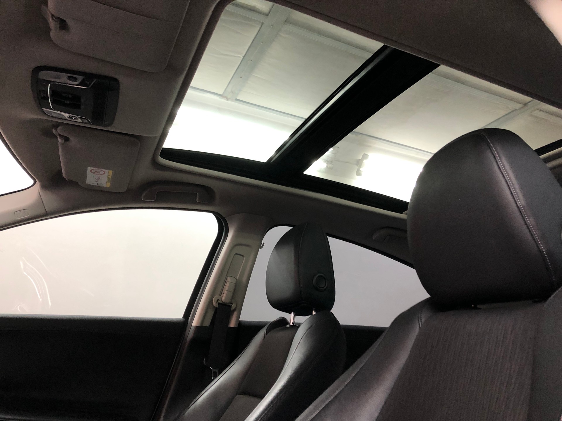 HONDA HR-V 1.5i-VTEC Executive-image-9
