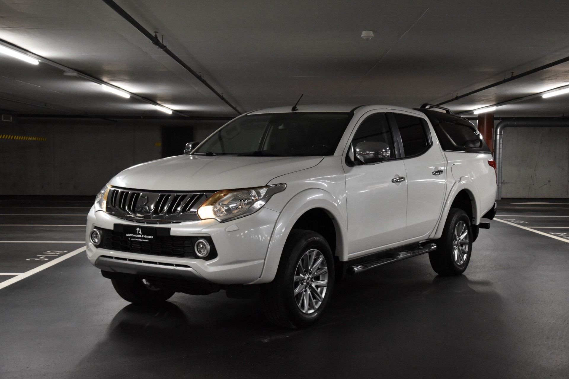 MITSUBISHI L 200 2.4 Style Double Cab A-image-0