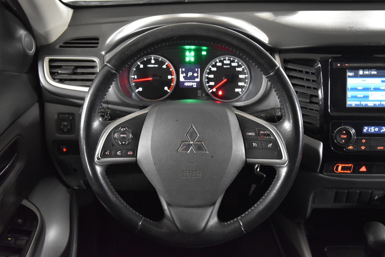 MITSUBISHI L 200 2.4 Style Double Cab A-image-12