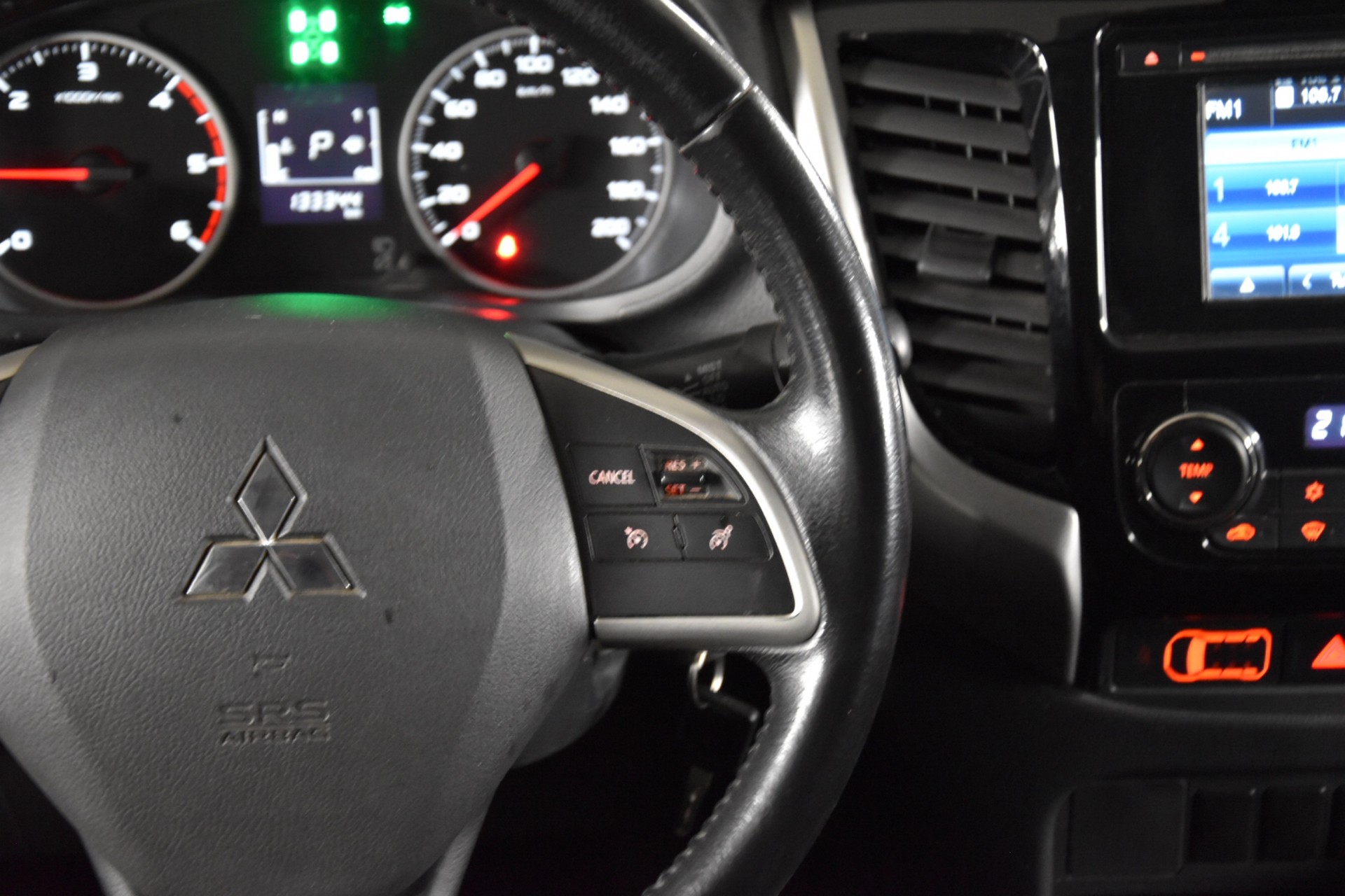 MITSUBISHI L 200 2.4 Style Double Cab A-image-15