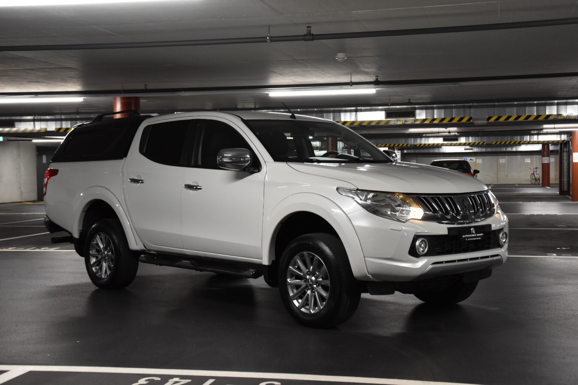 MITSUBISHI L 200 2.4 Style Double Cab A-image-10