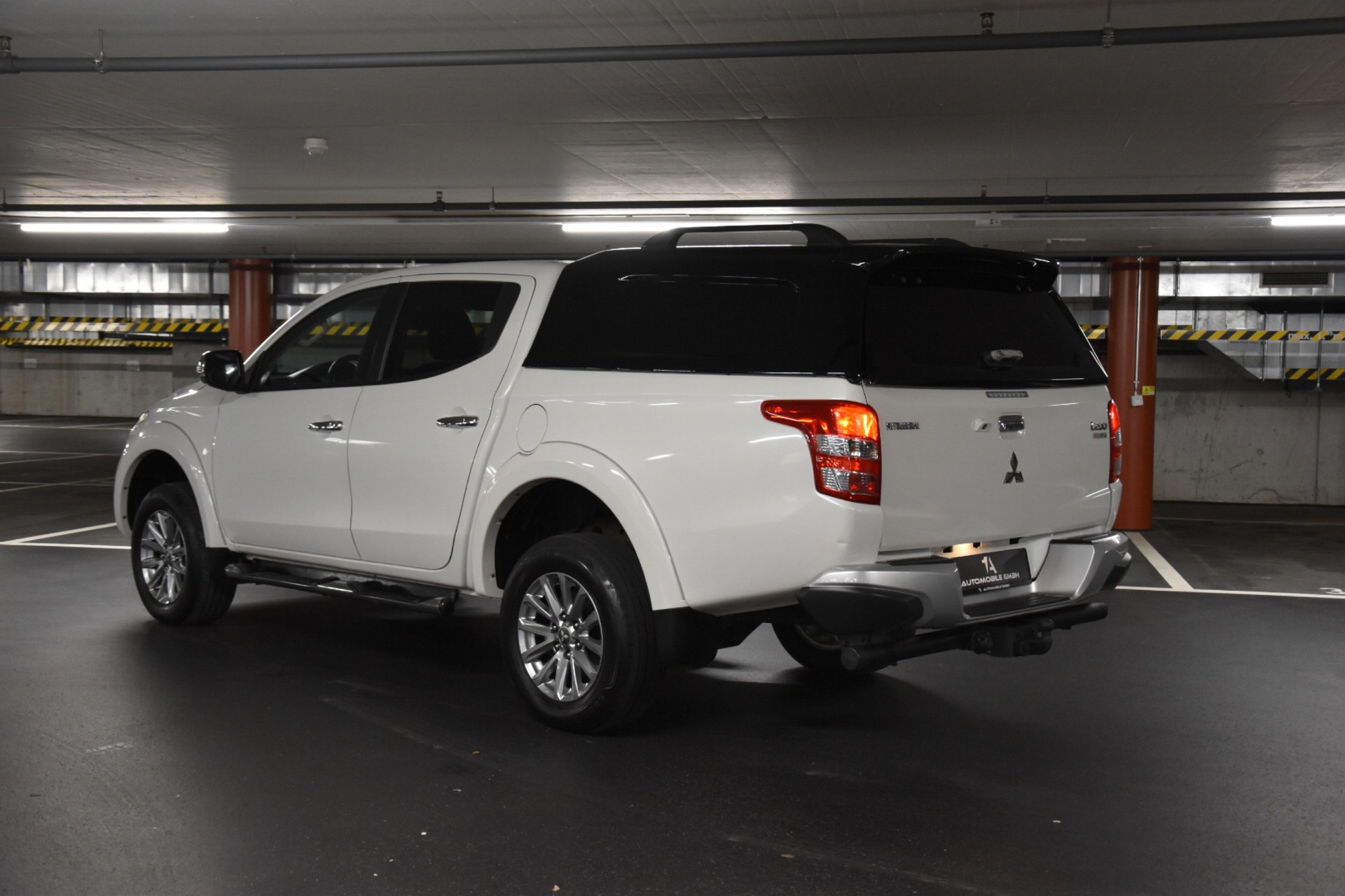 MITSUBISHI L 200 2.4 Style Double Cab A-image-3