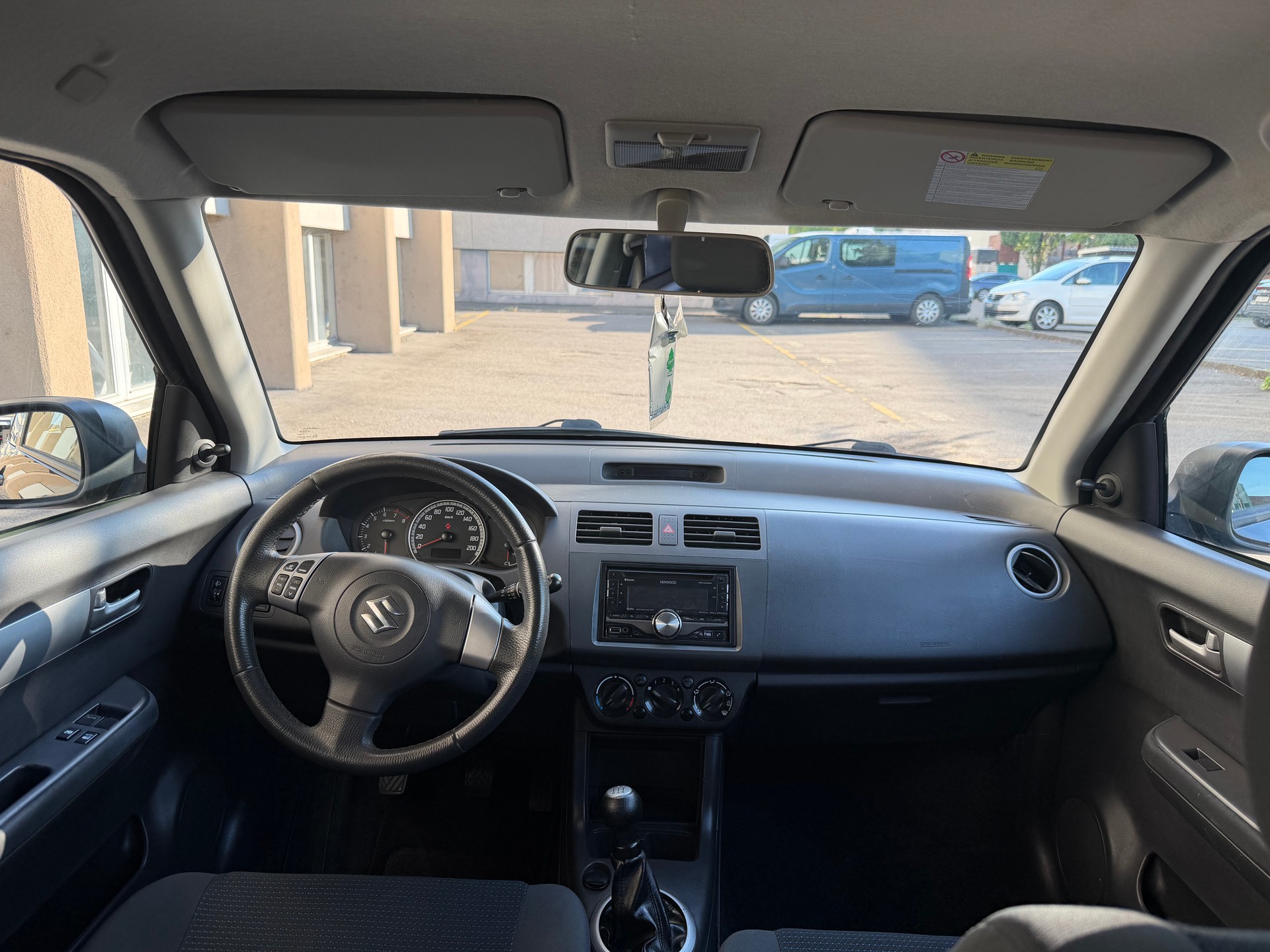 SUZUKI Swift 1.3i 16V GL Top-image-7