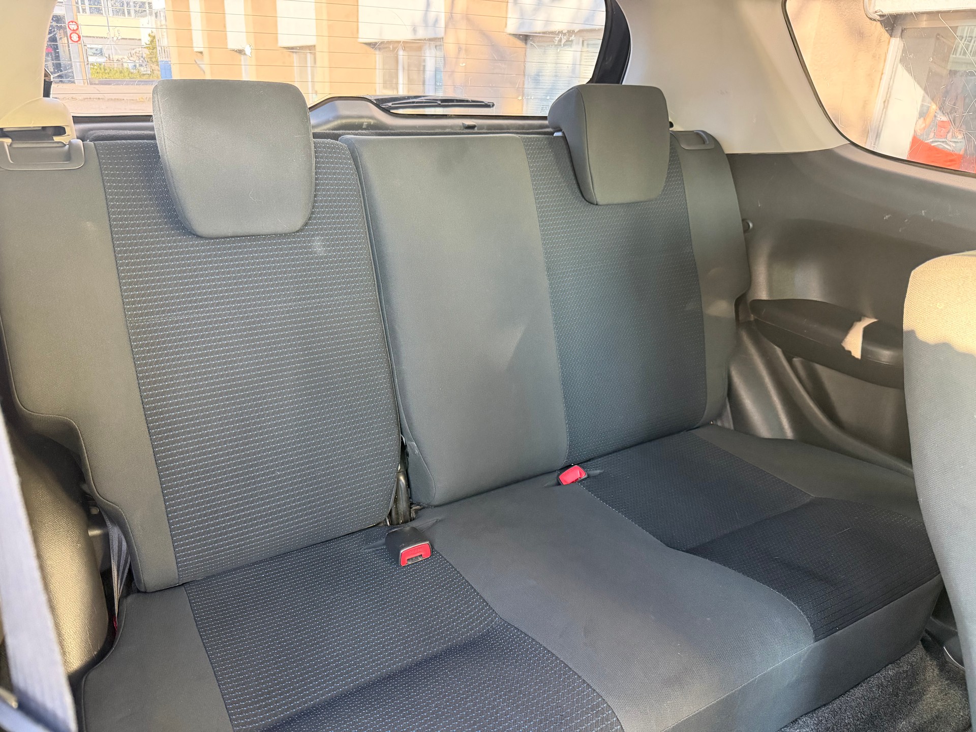 SUZUKI Swift 1.3i 16V GL Top-image-11