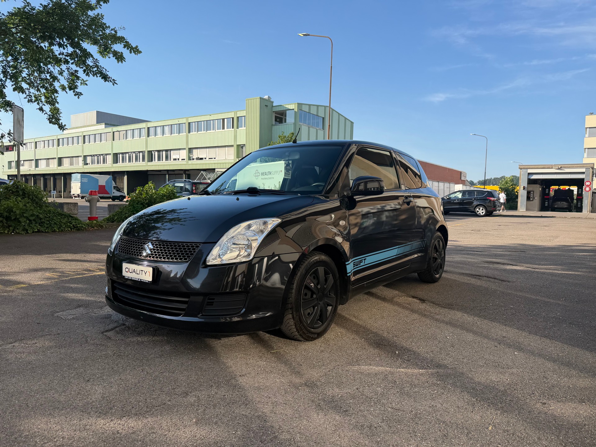 SUZUKI Swift 1.3i 16V GL Top-image-0