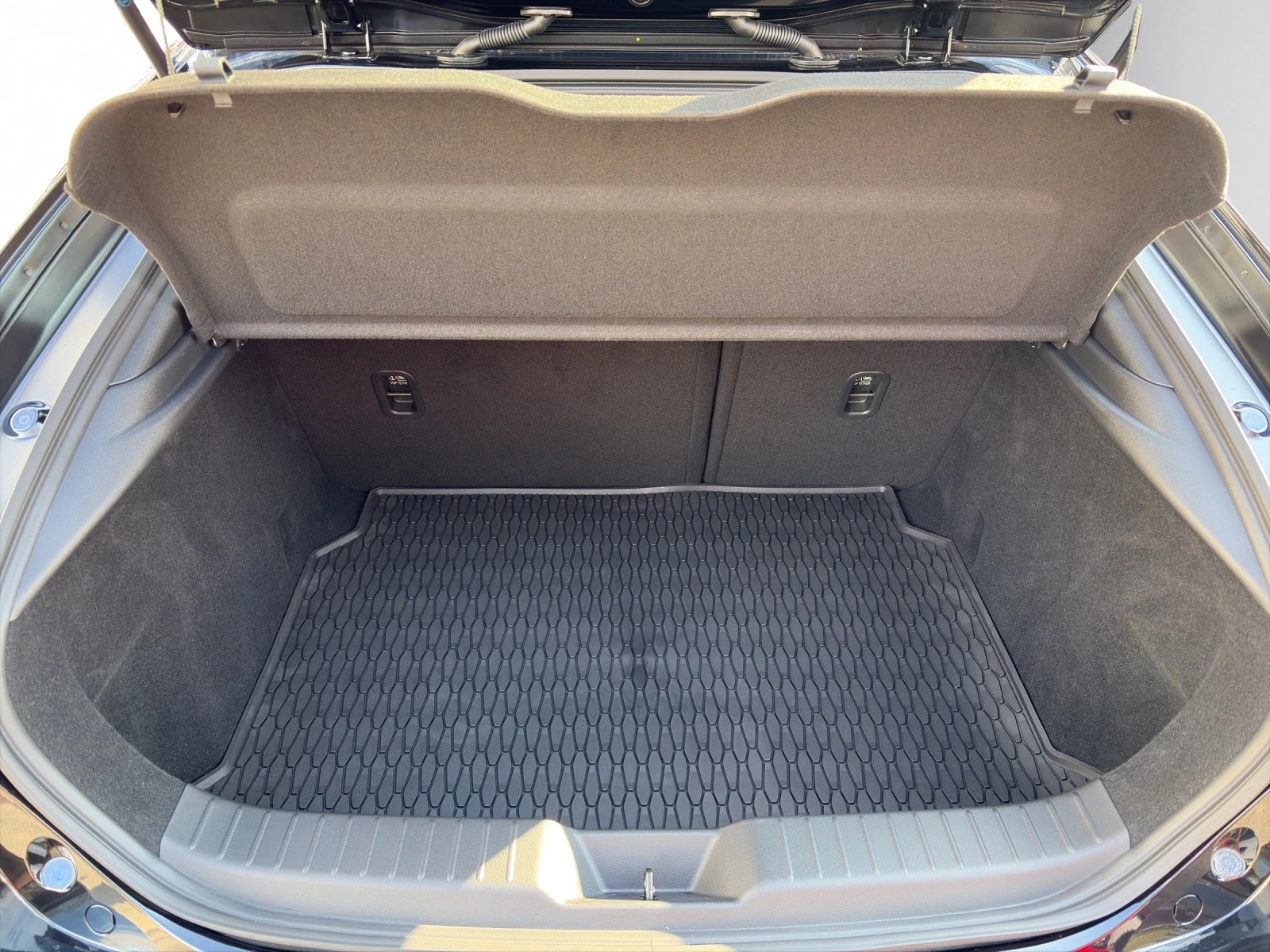 MAZDA 3 Hatchback SKYACTIV-G M Hybrid 140 Homura Automat-image-13