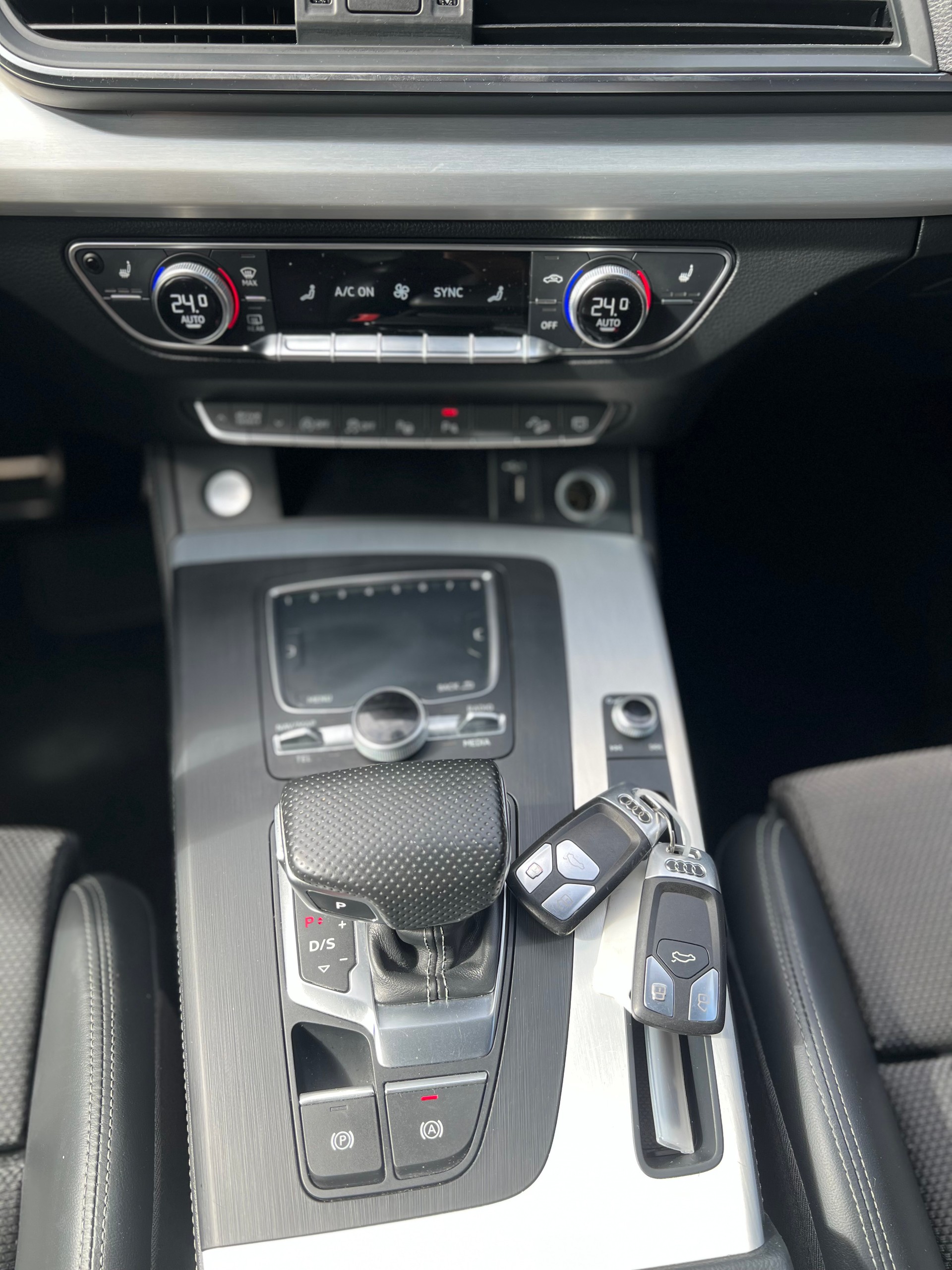 AUDI Q5 2.0 TFSI sport quattro S-tronic / S-Line /-image-23