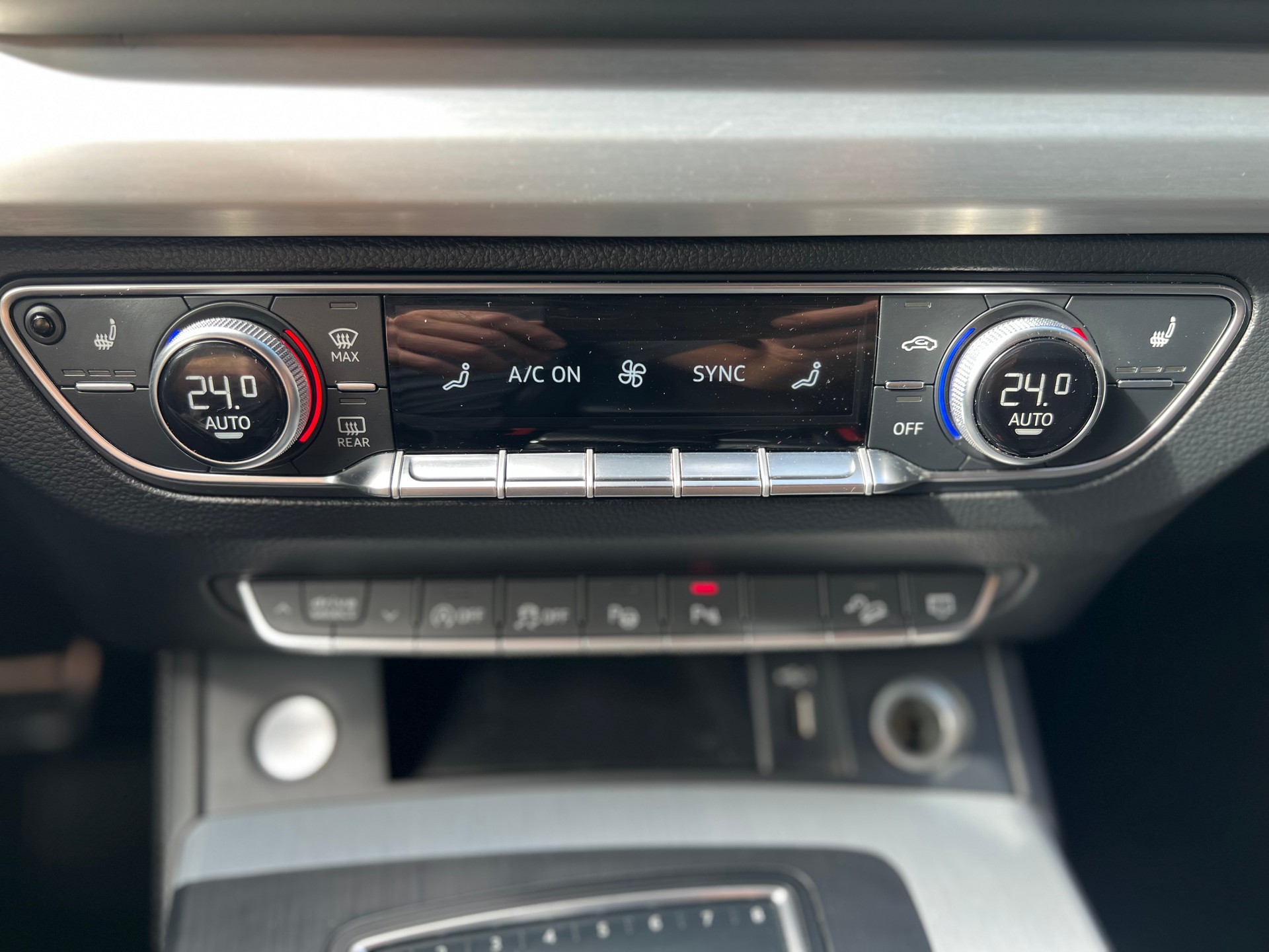 AUDI Q5 2.0 TFSI sport quattro S-tronic / S-Line /-image-24