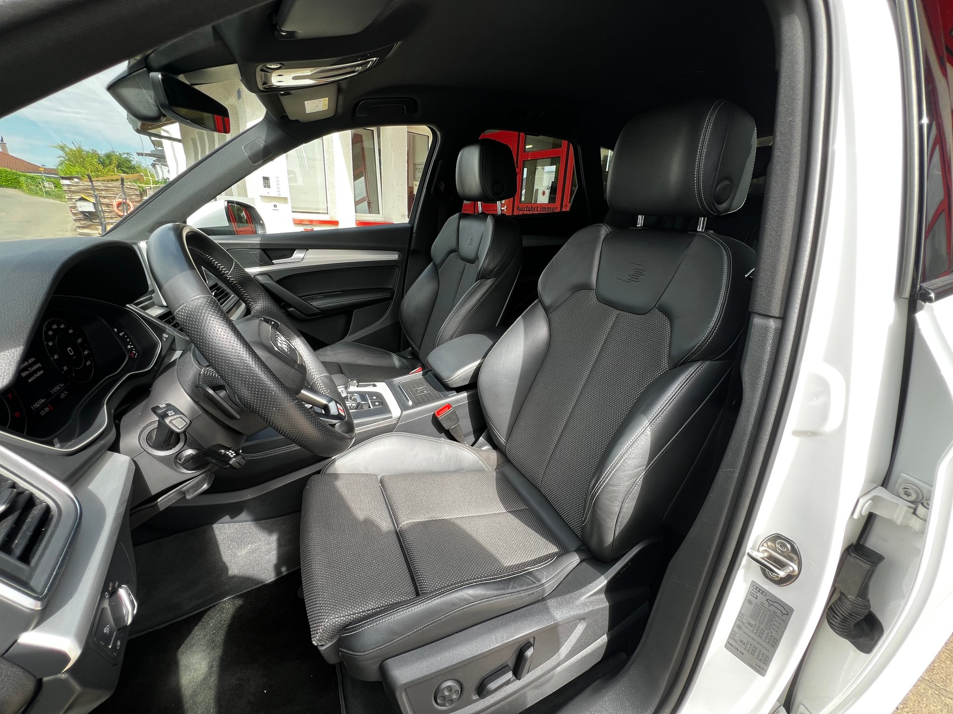 AUDI Q5 2.0 TFSI sport quattro S-tronic / S-Line /-image-17