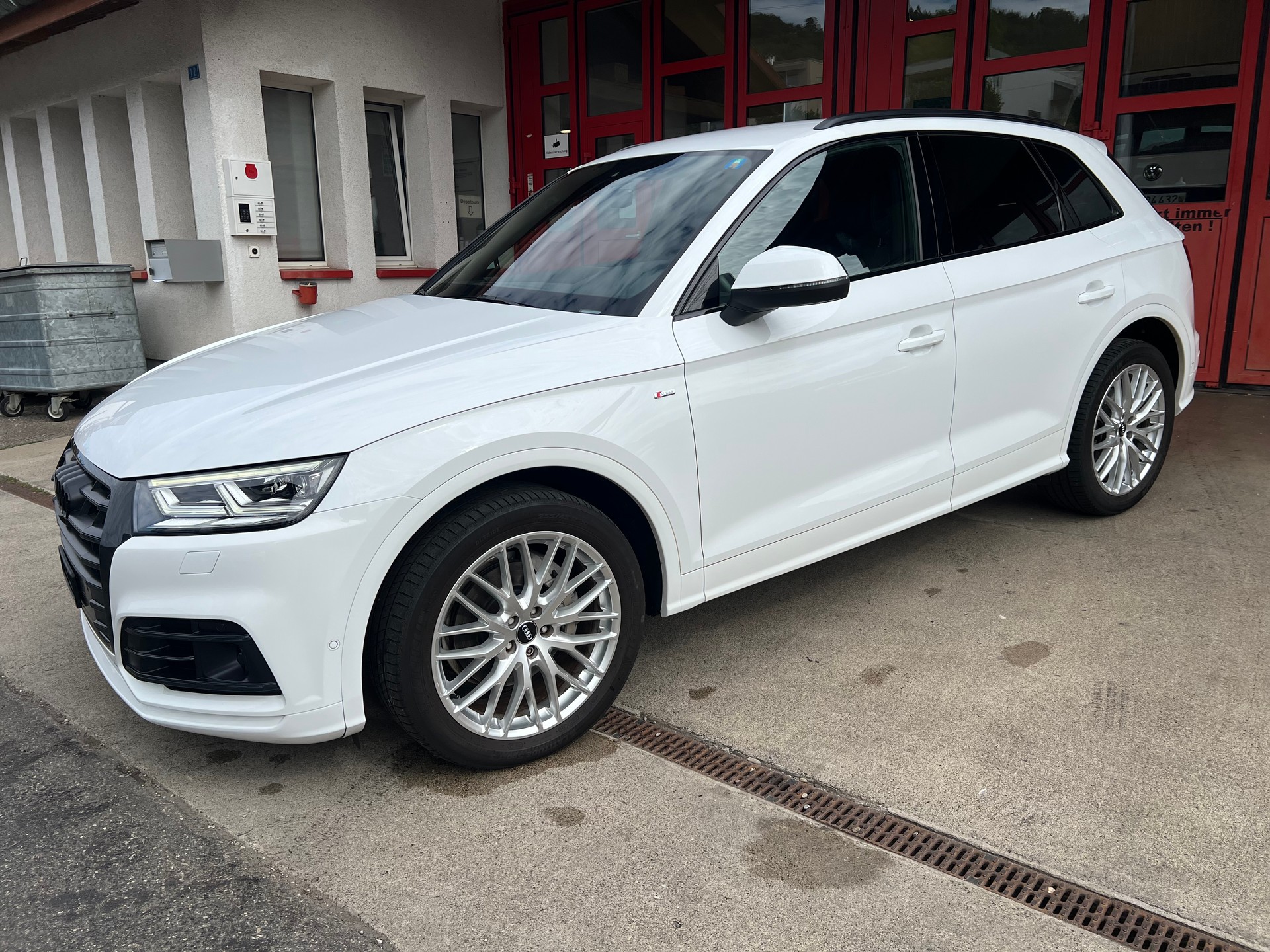 AUDI Q5 2.0 TFSI sport quattro S-tronic / S-Line /-image-1