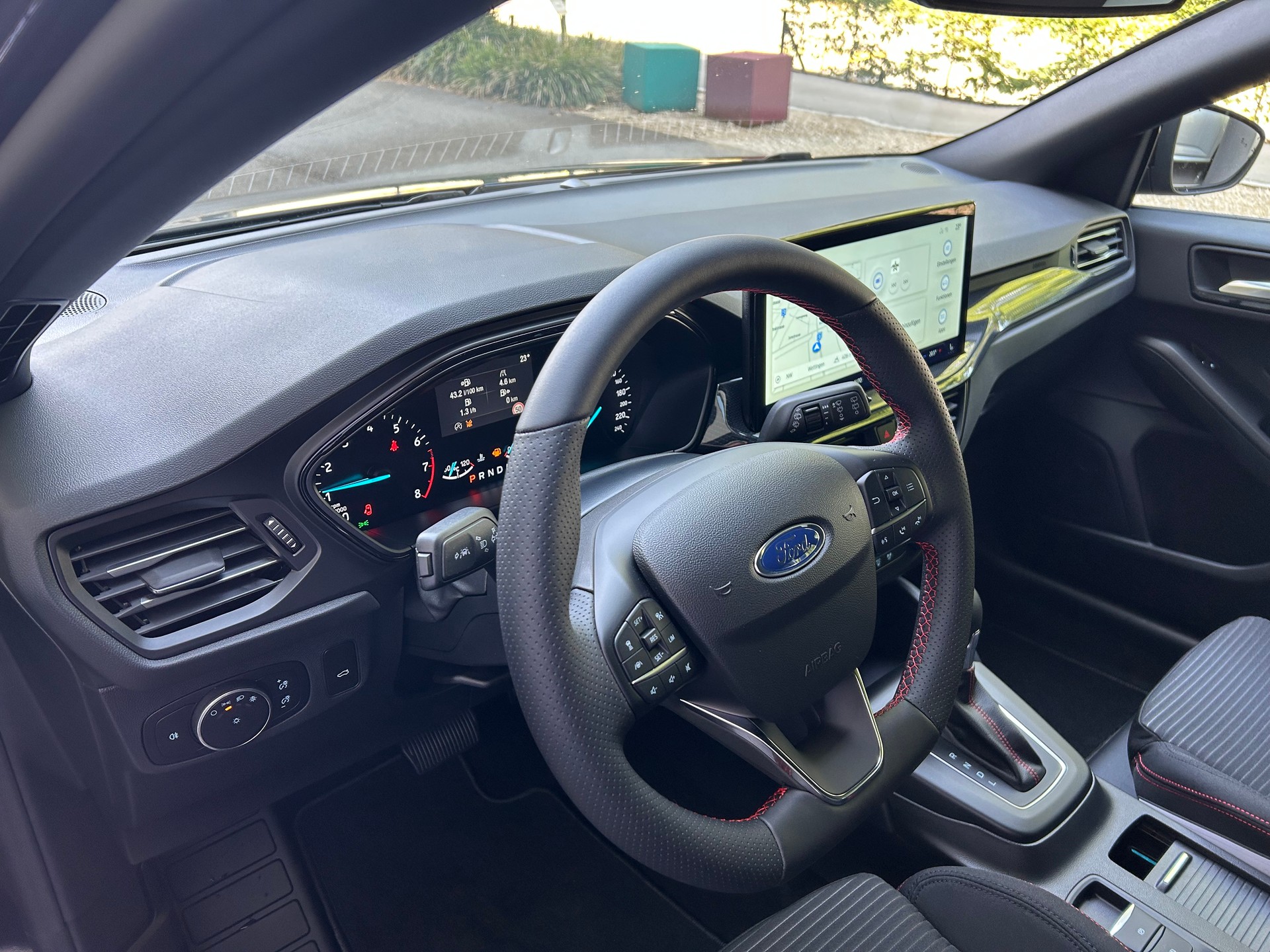 FORD Focus 1.0 MHEV ST-Line Automat-image-8