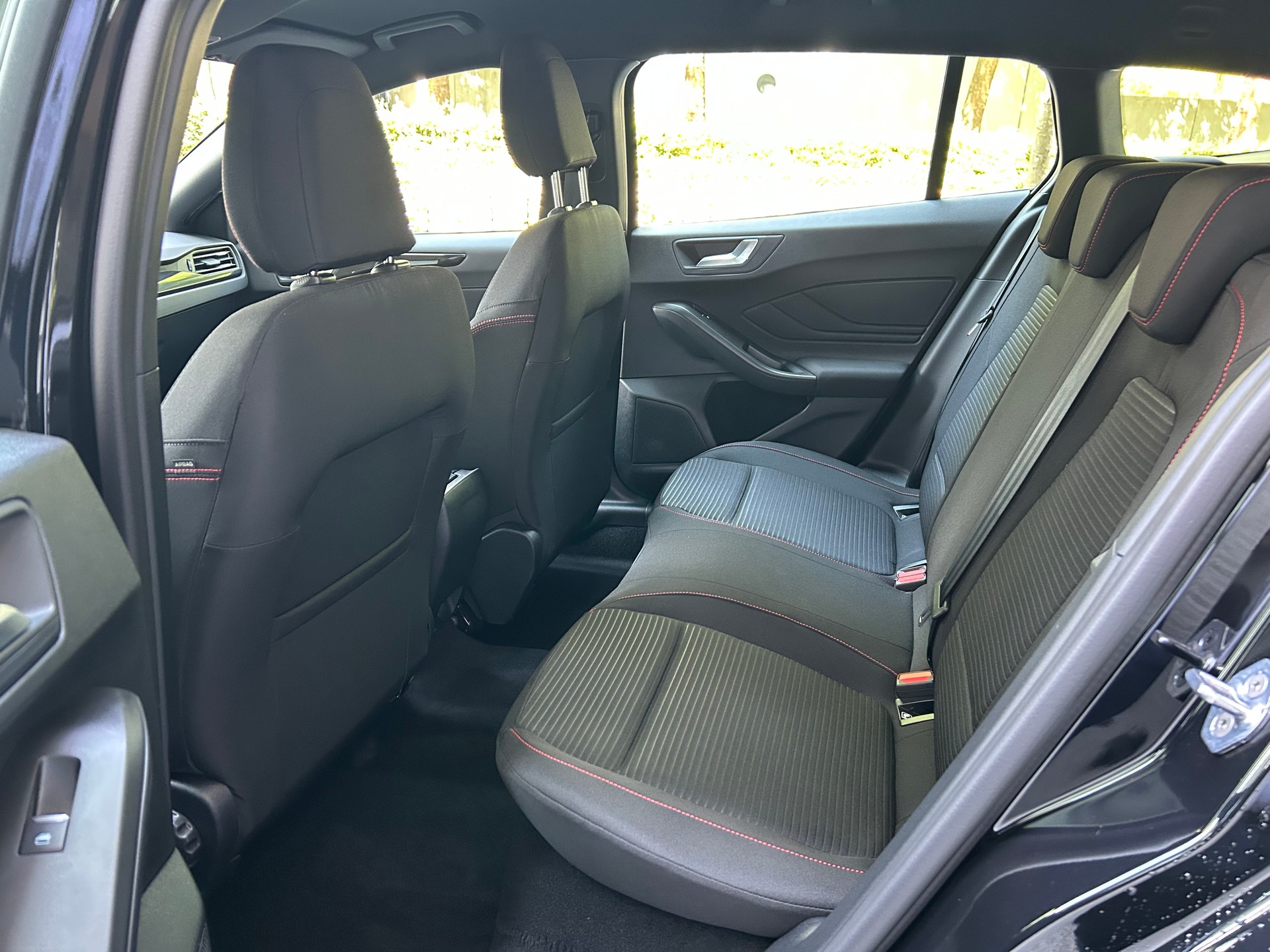 FORD Focus 1.0 MHEV ST-Line Automat-image-13