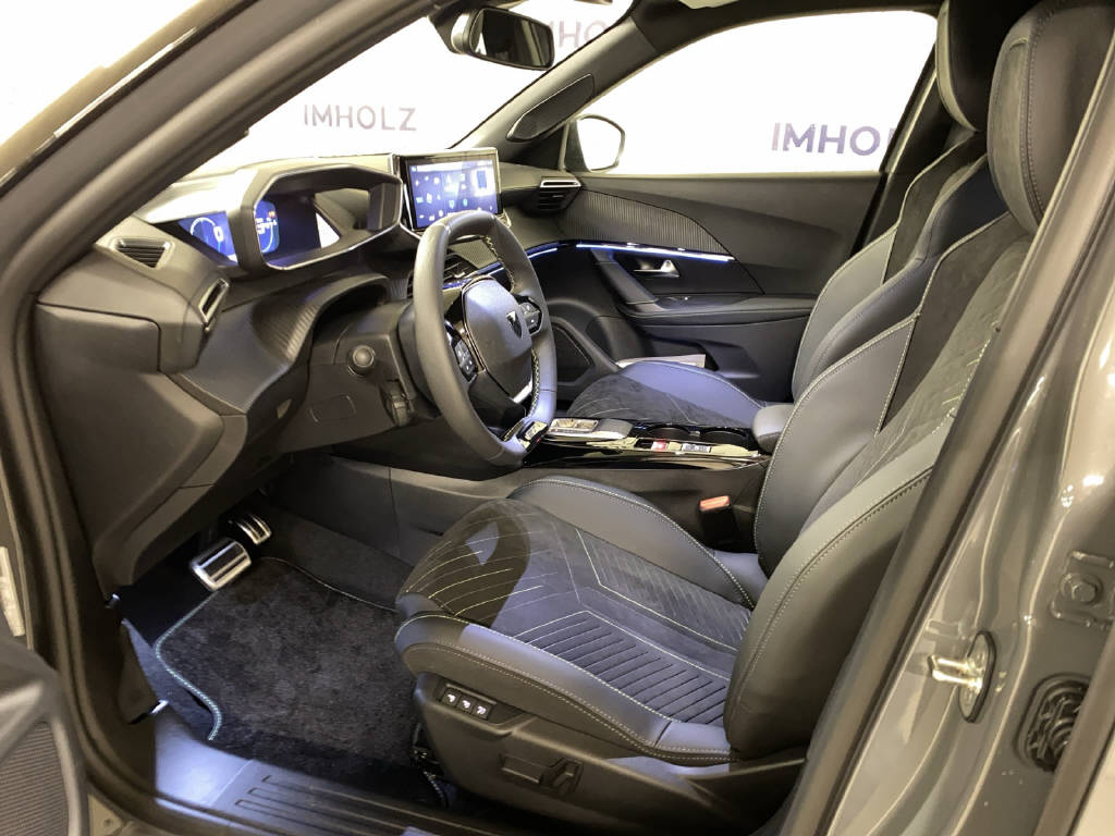 PEUGEOT 2008 1.2 Hybrid 145 GT-image-15
