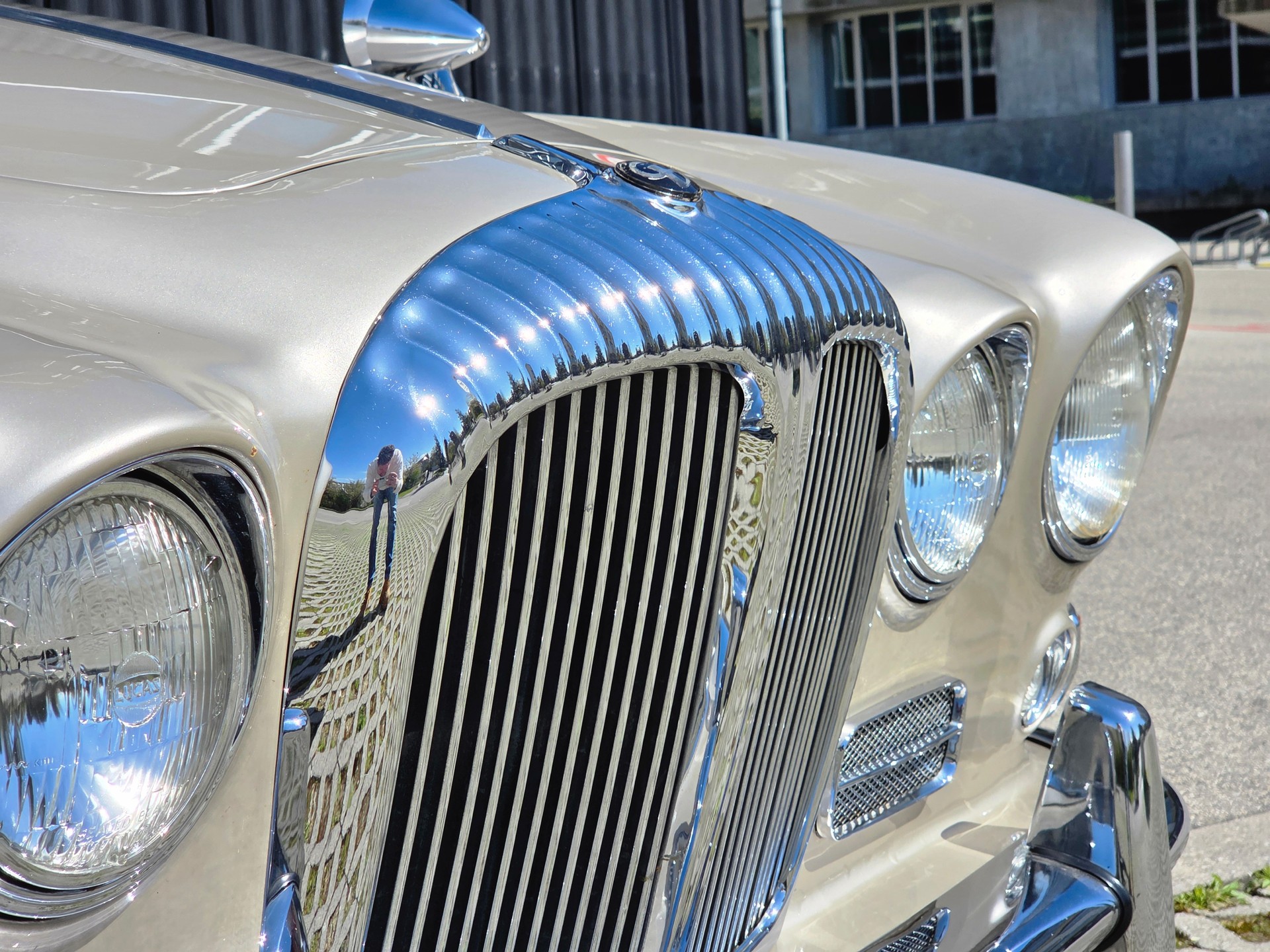 DAIMLER 420 Sovereign - voiture CH - boîte mécanique - Overdrive - rarissime - superbe état - expertisée vétéran 10.24.-image-6