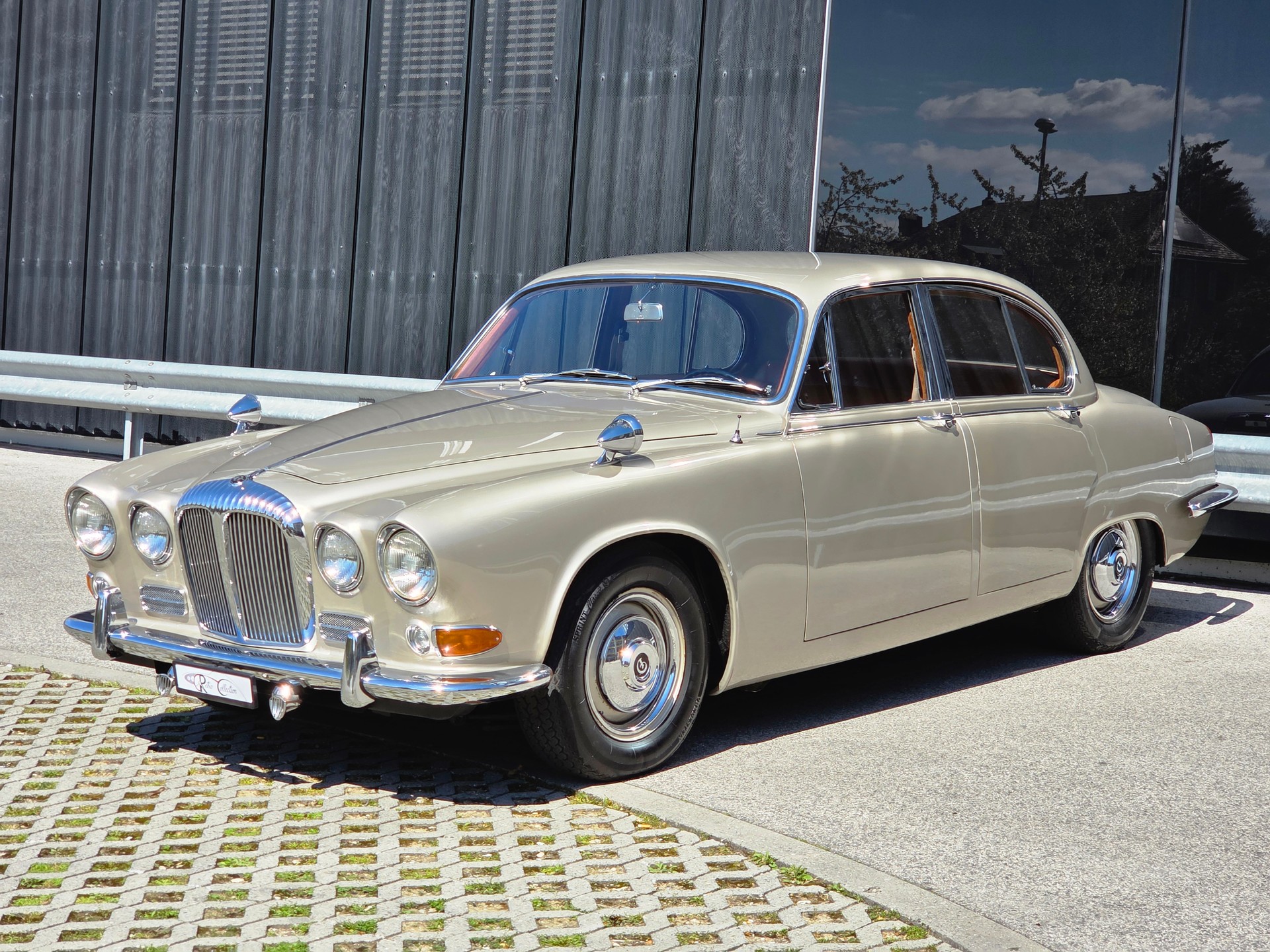 DAIMLER 420 Sovereign - voiture CH - boîte mécanique - Overdrive - rarissime - superbe état - expertisée vétéran 10.24.-image-2