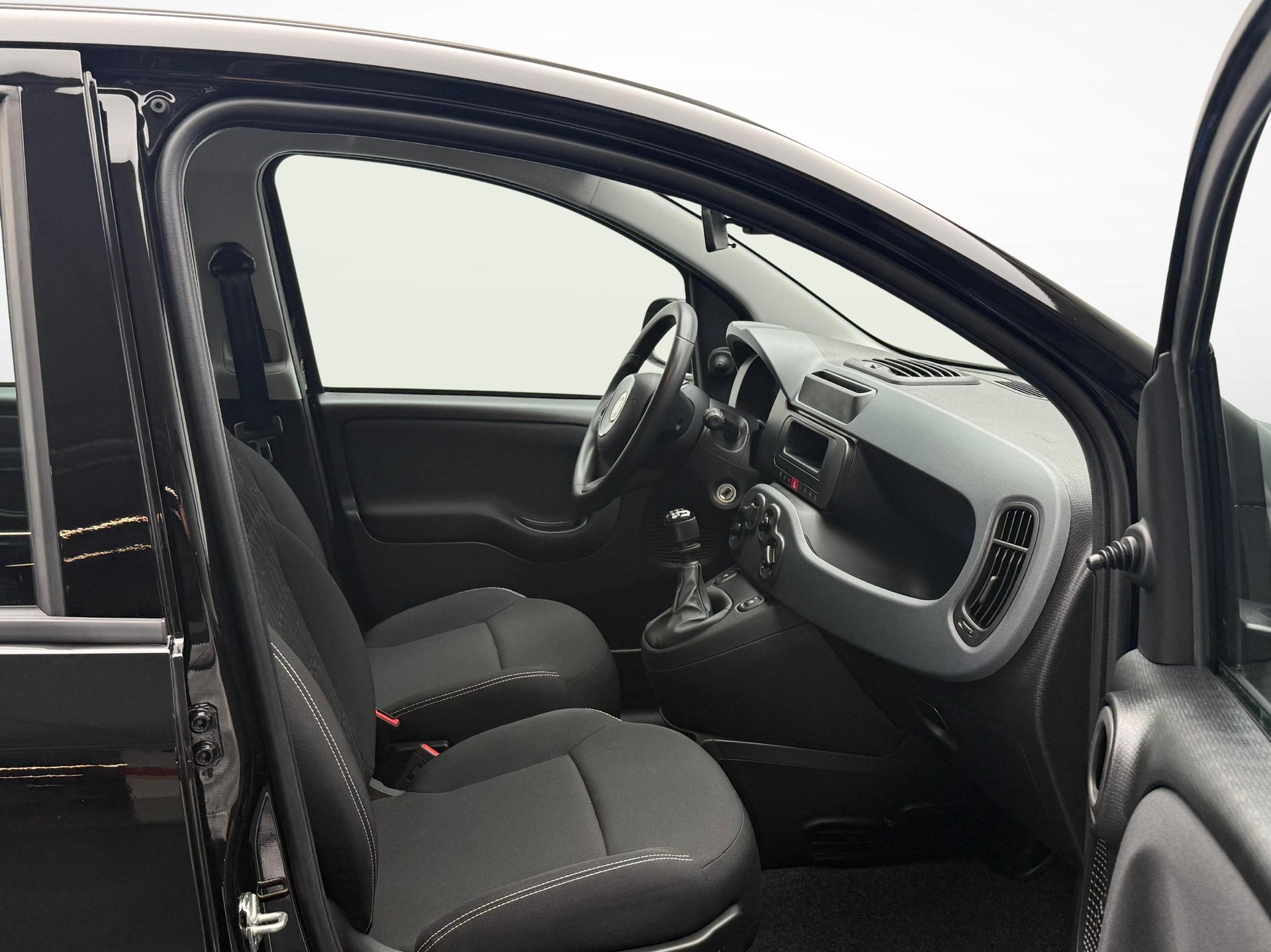 FIAT Panda 1.0 Hybrid Cult-image-9