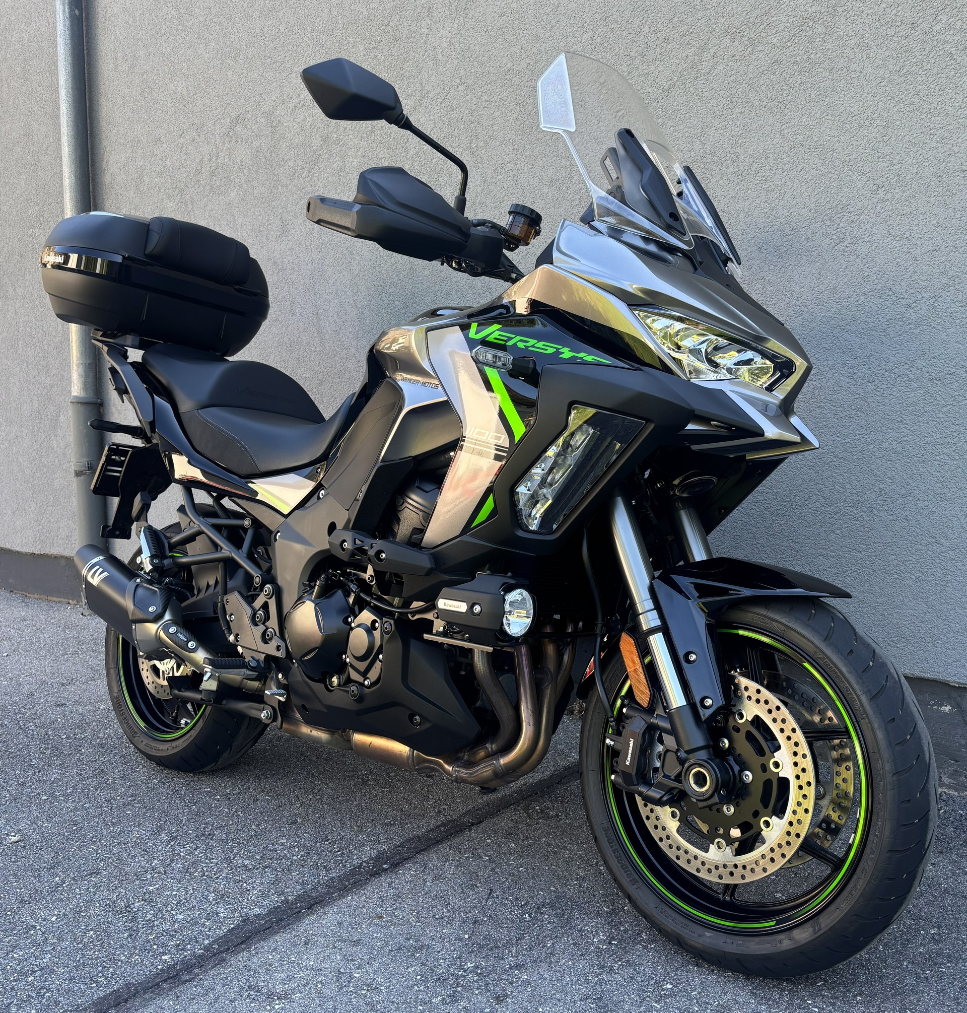 KAWASAKI Versys 1100 SE Grand Tourer-showroom-element-1