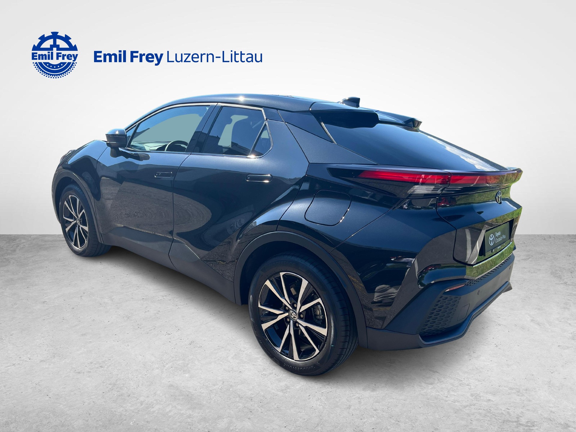 TOYOTA C-HR 2.0 PHEV Swiss Edition-image-3