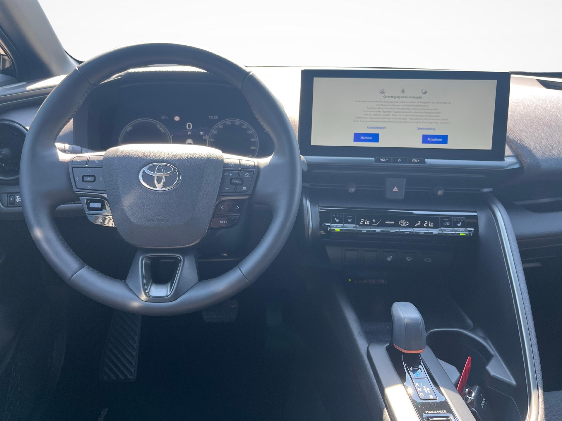 TOYOTA C-HR 2.0 PHEV Swiss Edition-image-9