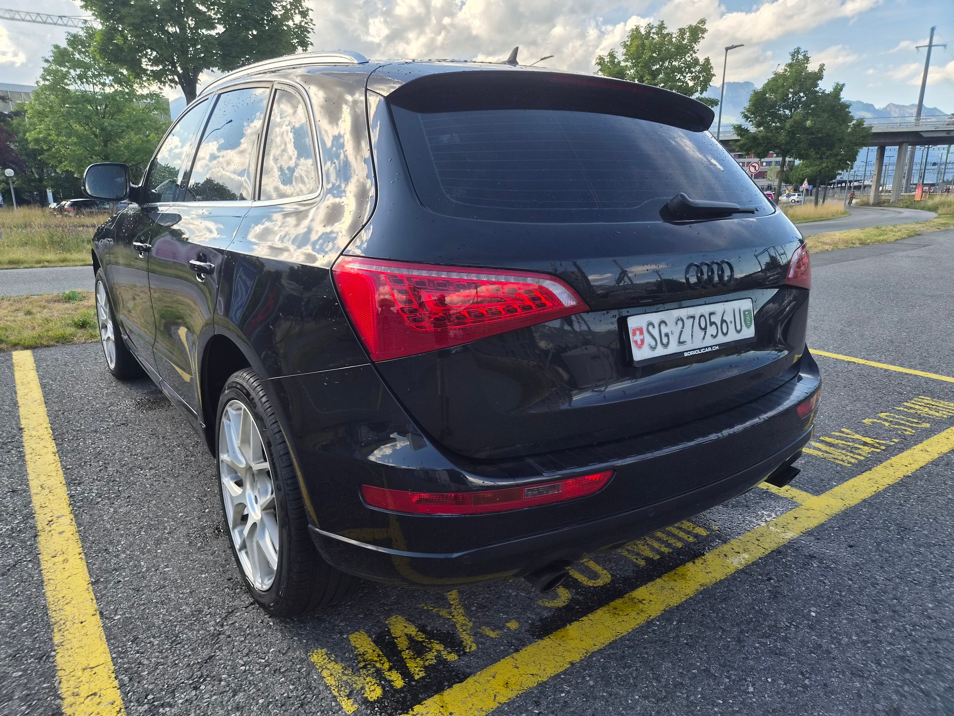 AUDI Q5 2.0 TFSI quattro S-tronic-image-7