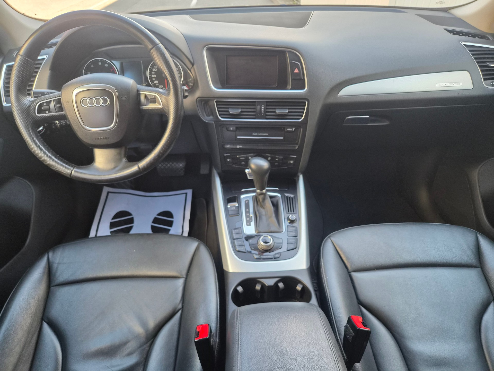 AUDI Q5 2.0 TFSI quattro S-tronic-image-9