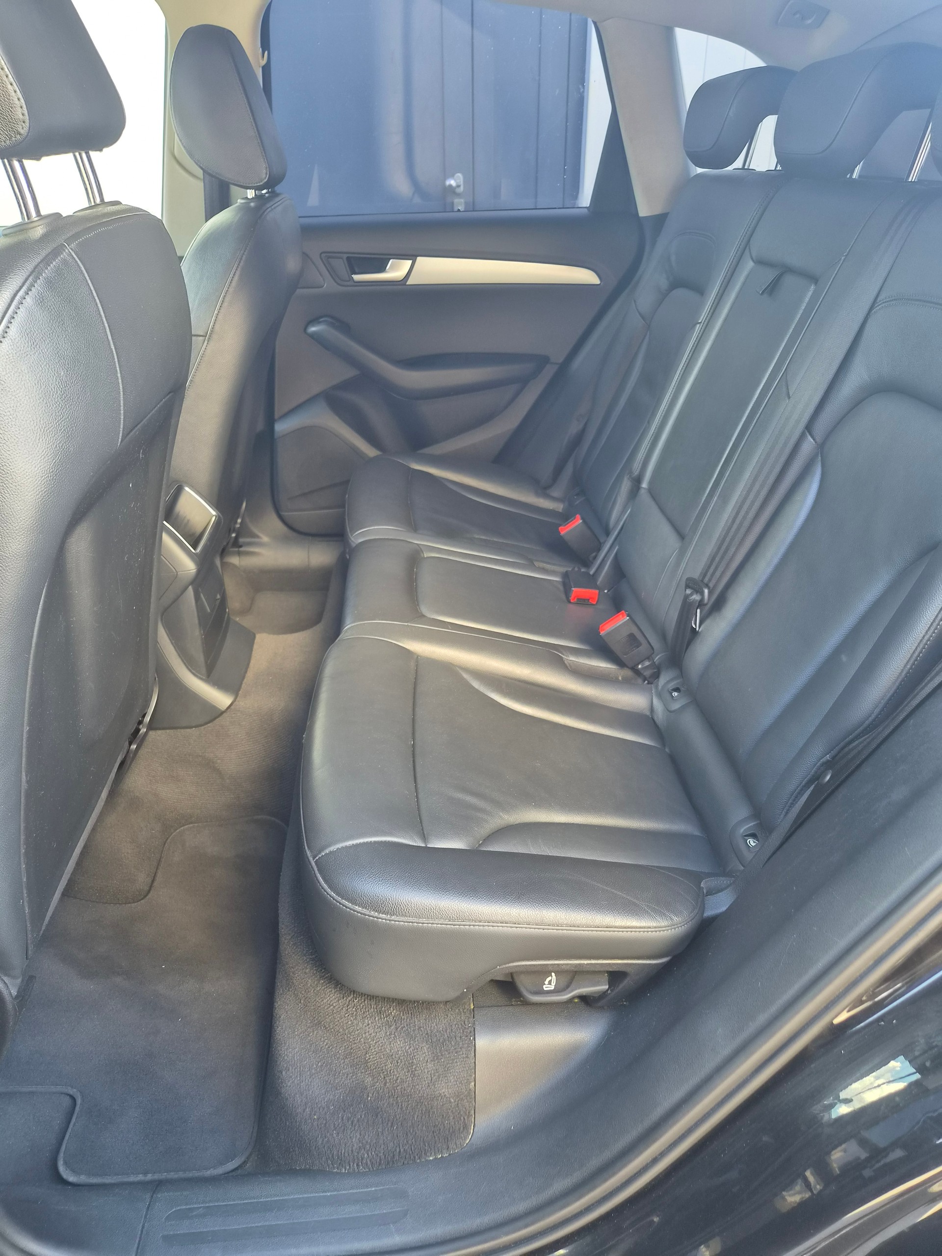AUDI Q5 2.0 TFSI quattro S-tronic-image-14