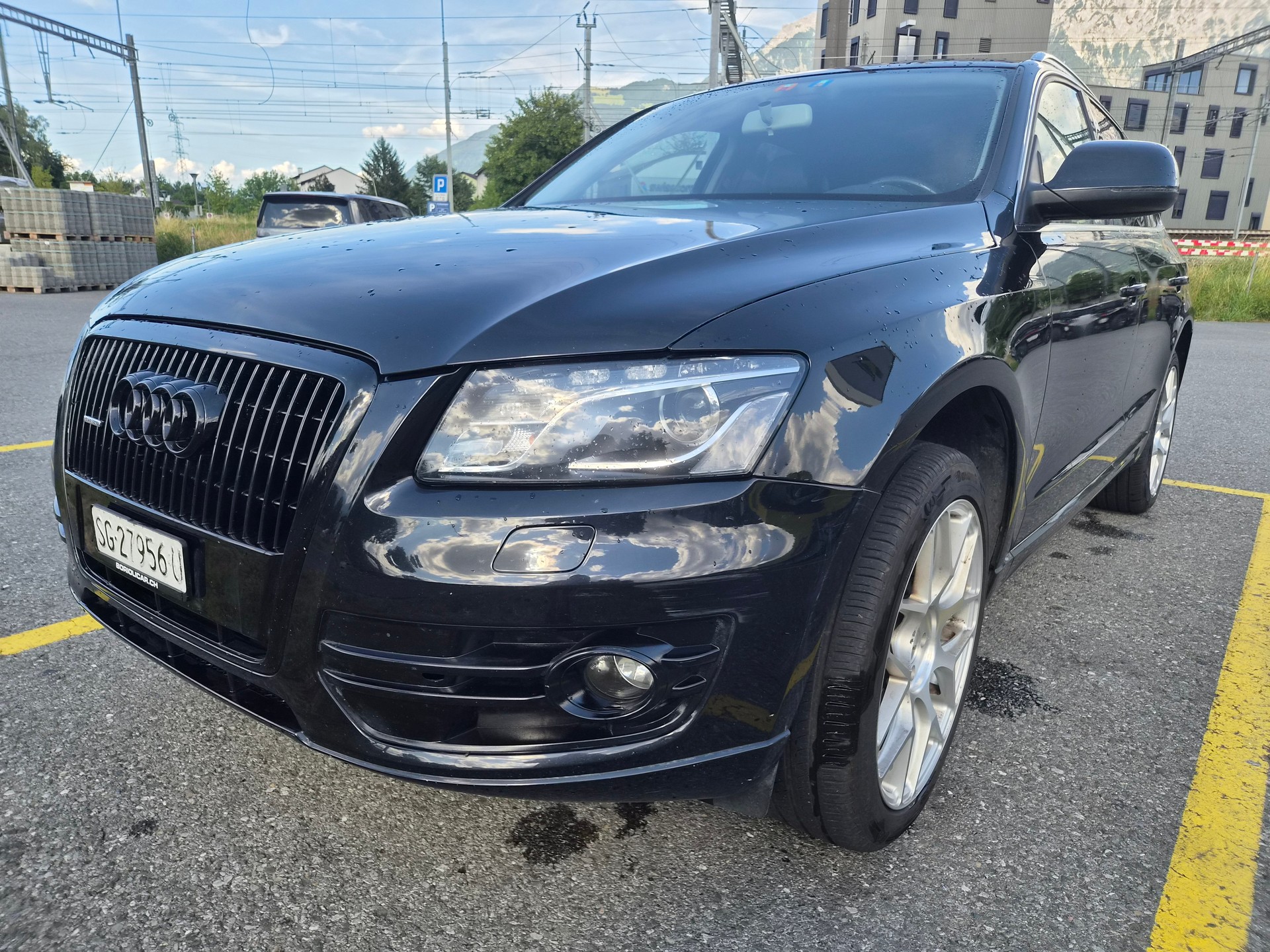 AUDI Q5 2.0 TFSI quattro S-tronic-image-2