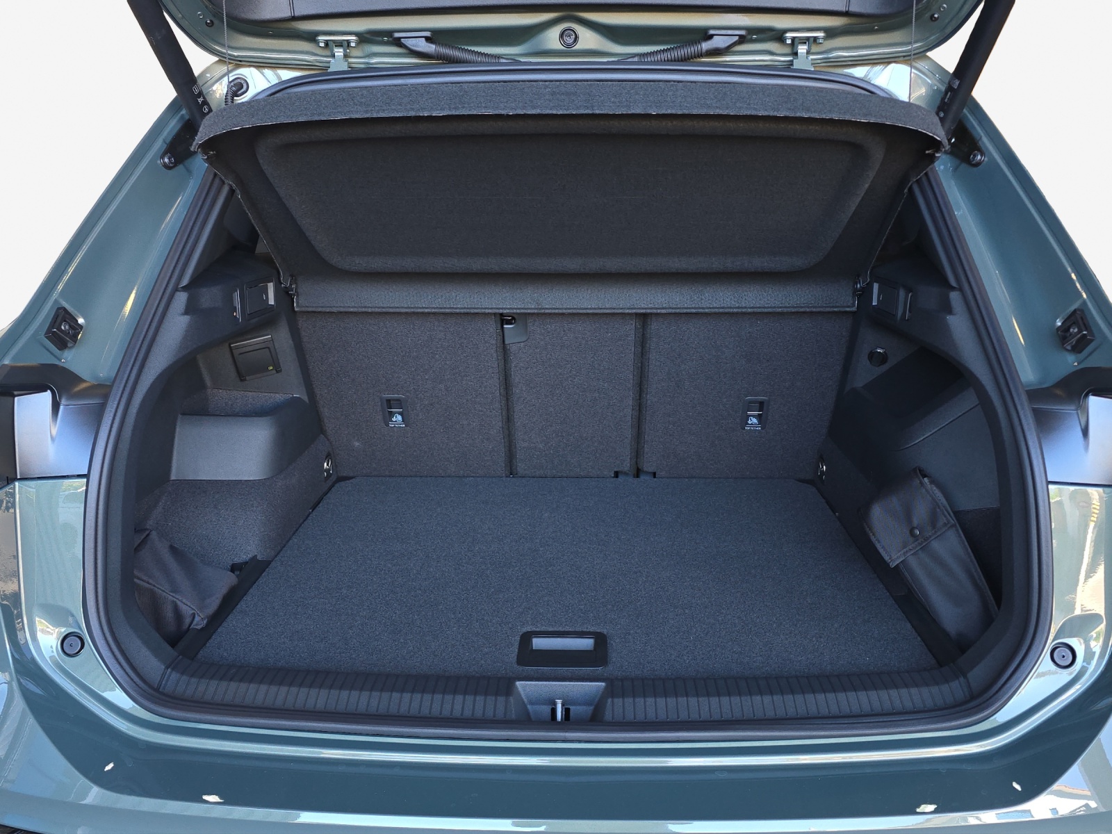 VW Tiguan 2.0 TSI DSG R-Line 4Motion-image-12
