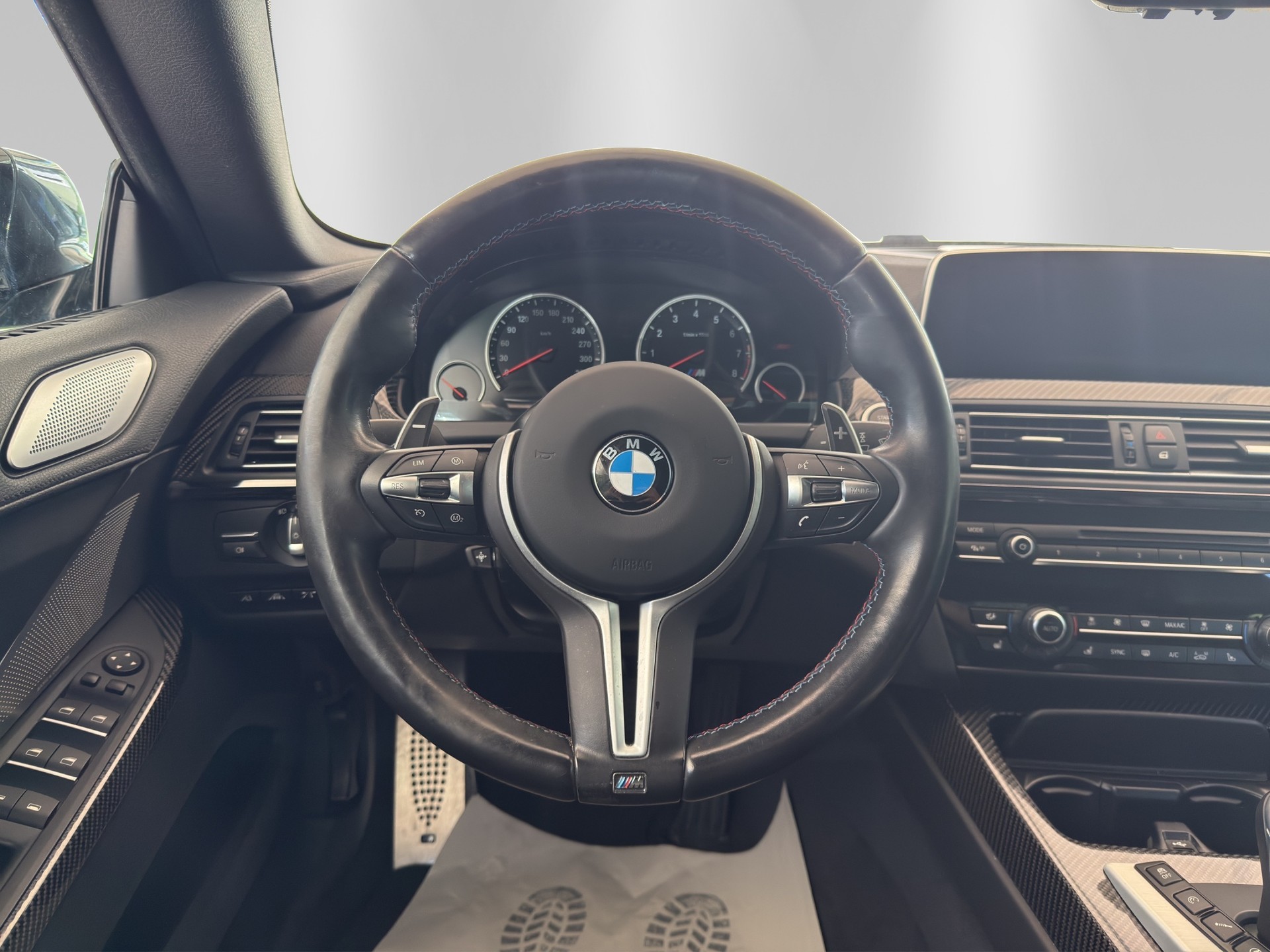 BMW M6 Cabrio Competition Drivelogic-image-9